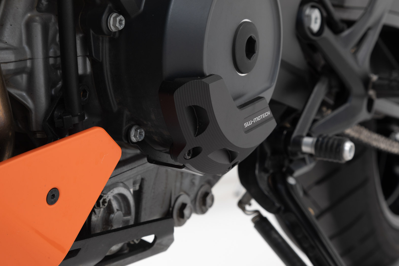 Protector de carcasă motor SW-Motech - 790 Duke/ 890 Duke R/ 890 SM T, Svartpilen 801. Figura 2
