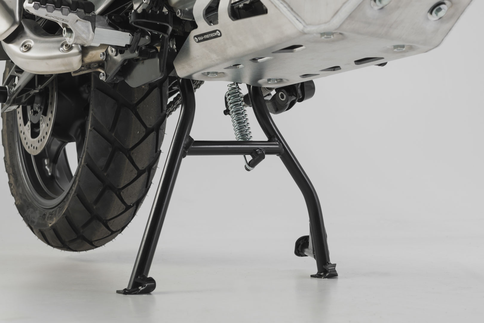 Standul SW-Motech - Negru. BMW G 310 GS (17-20). Figura 1