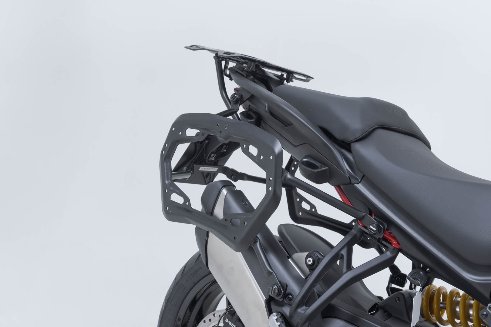 Side view of SW-Motech DUSC hard case system - Black. 41/41 l. Ducati Multistrada V2/V2S (24-).