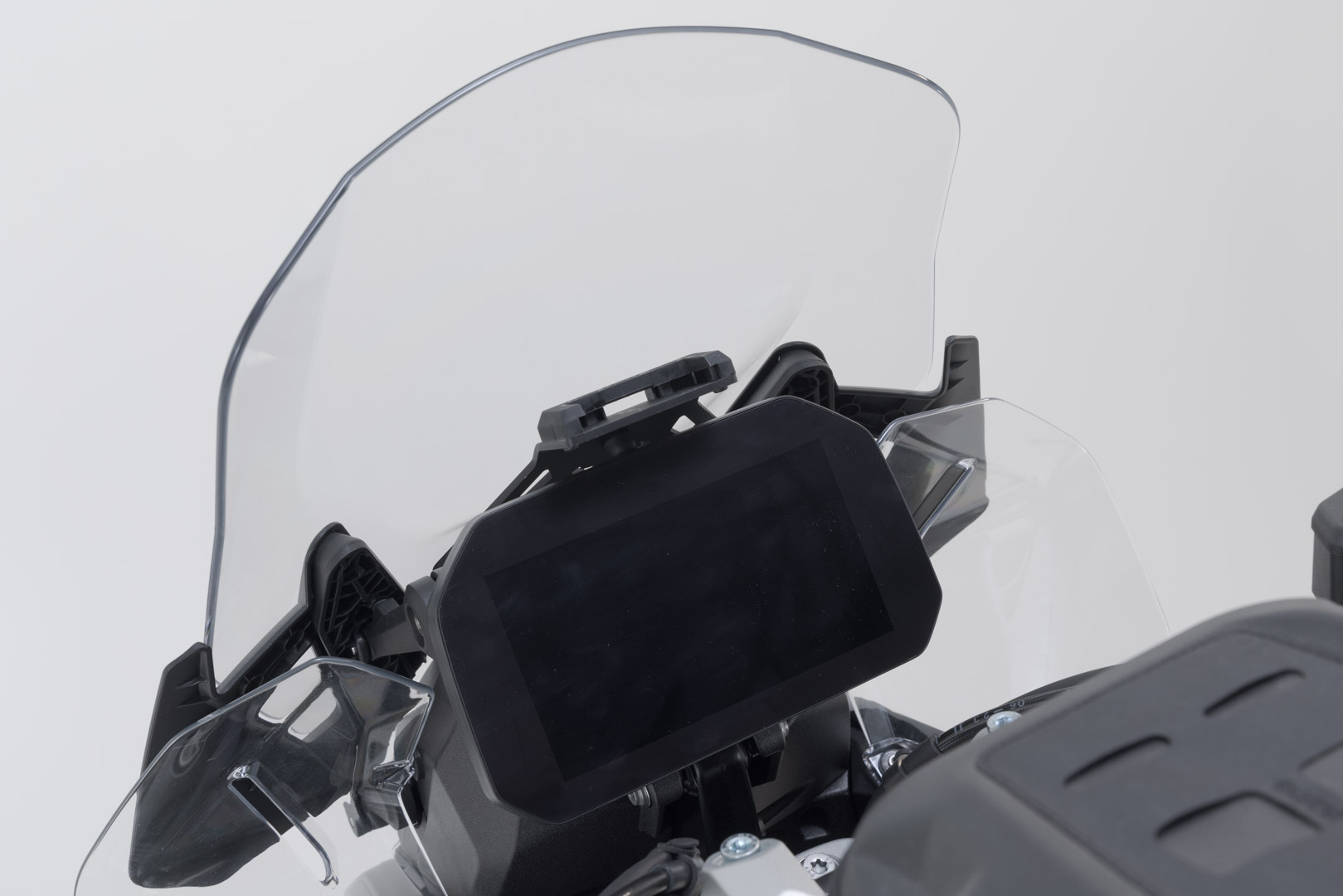 SW-Motech GPS-fäste för sittbrunn - Svart. BMW R 1300 GS (23-) / Äventyr (24-). Figur 3