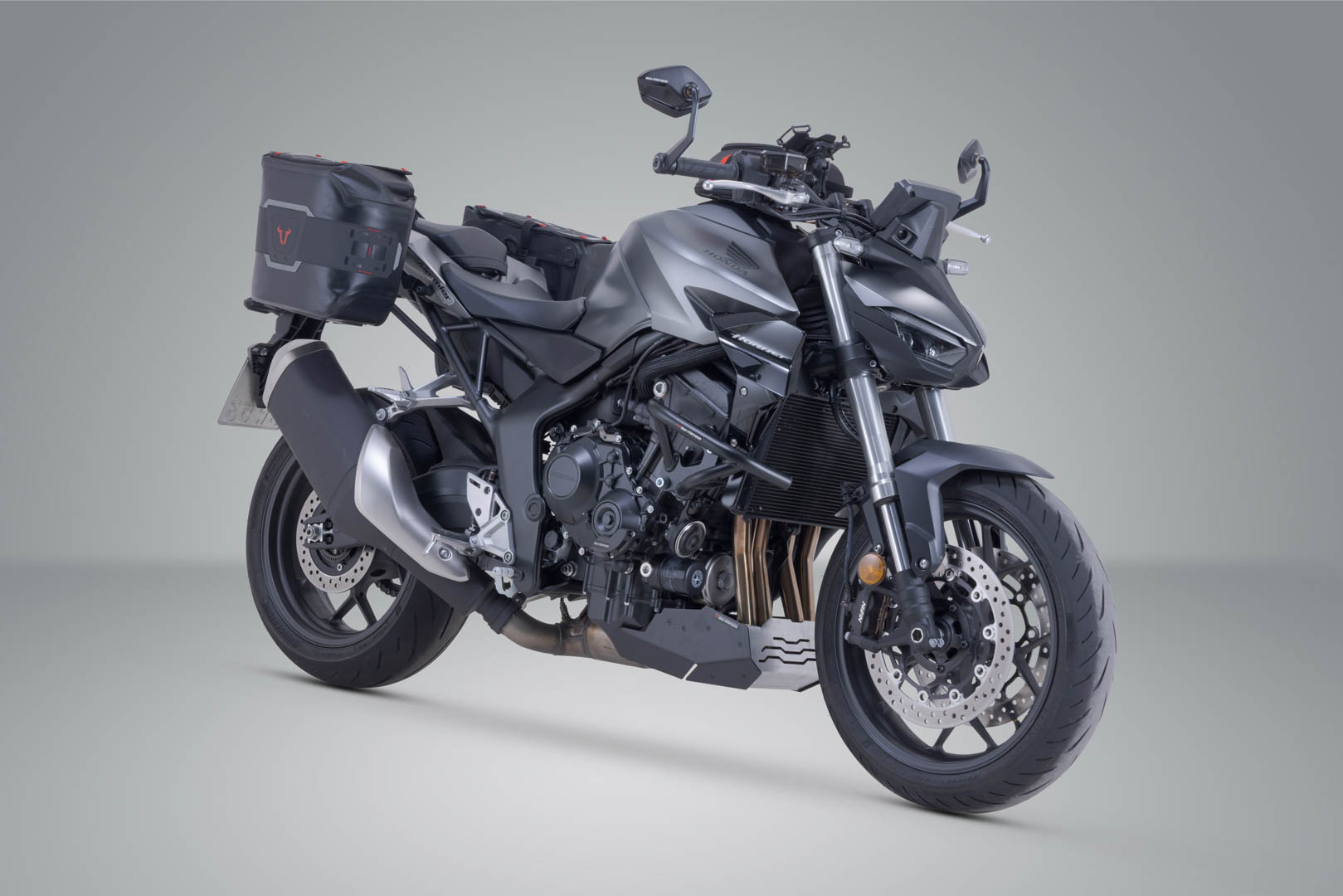 SW-Motech Side Bag WP-system V-LOC - 16/11 l. Honda CB1000 Hornet (24-). Figur 2