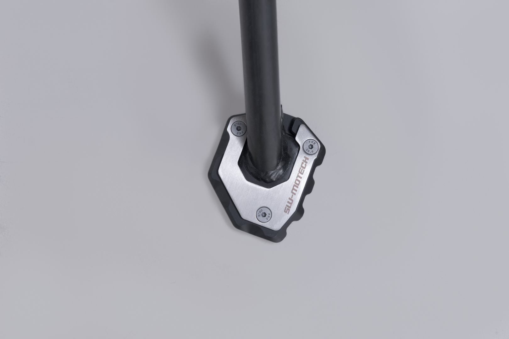 Extensie SW-Motech pentru piciorul lateral - Negru/argintiu. Suzuki DR-Z4S (25-). Figura 2