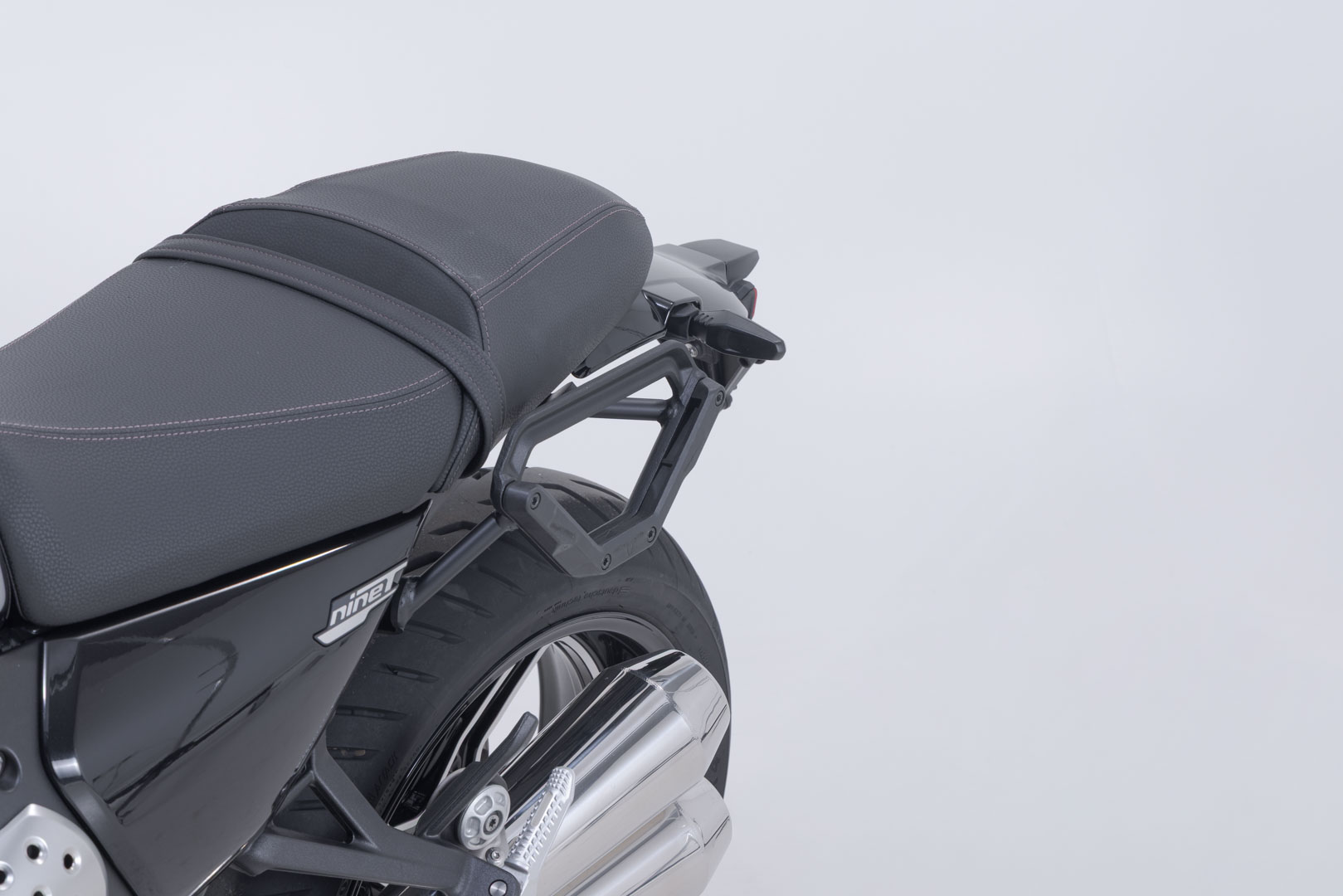 SW-Motech V-LOC Sidohållare vänster - BMW R 12 S / R 12 nioT (23-). Figur 3