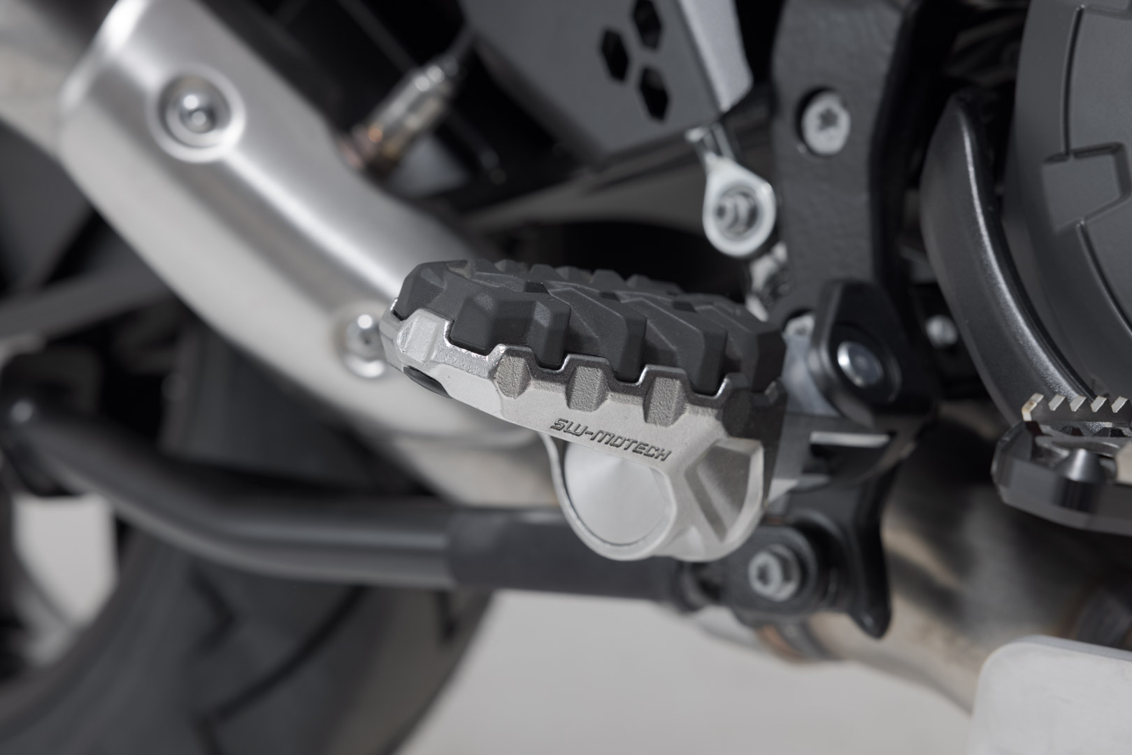 SW-Motech EVO fotstödskit - KTM 1290 / 1390 Super Adventure (21-). Figur 1