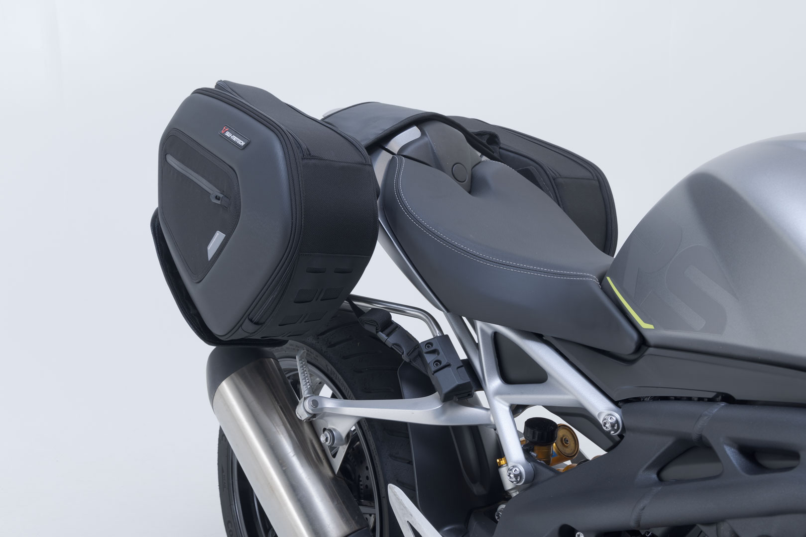 SW-Motech PRO BLAZE H saddlebag set - Black. Triumph Speed Triple 1200 RR/RS/RX (21-). Figure 3