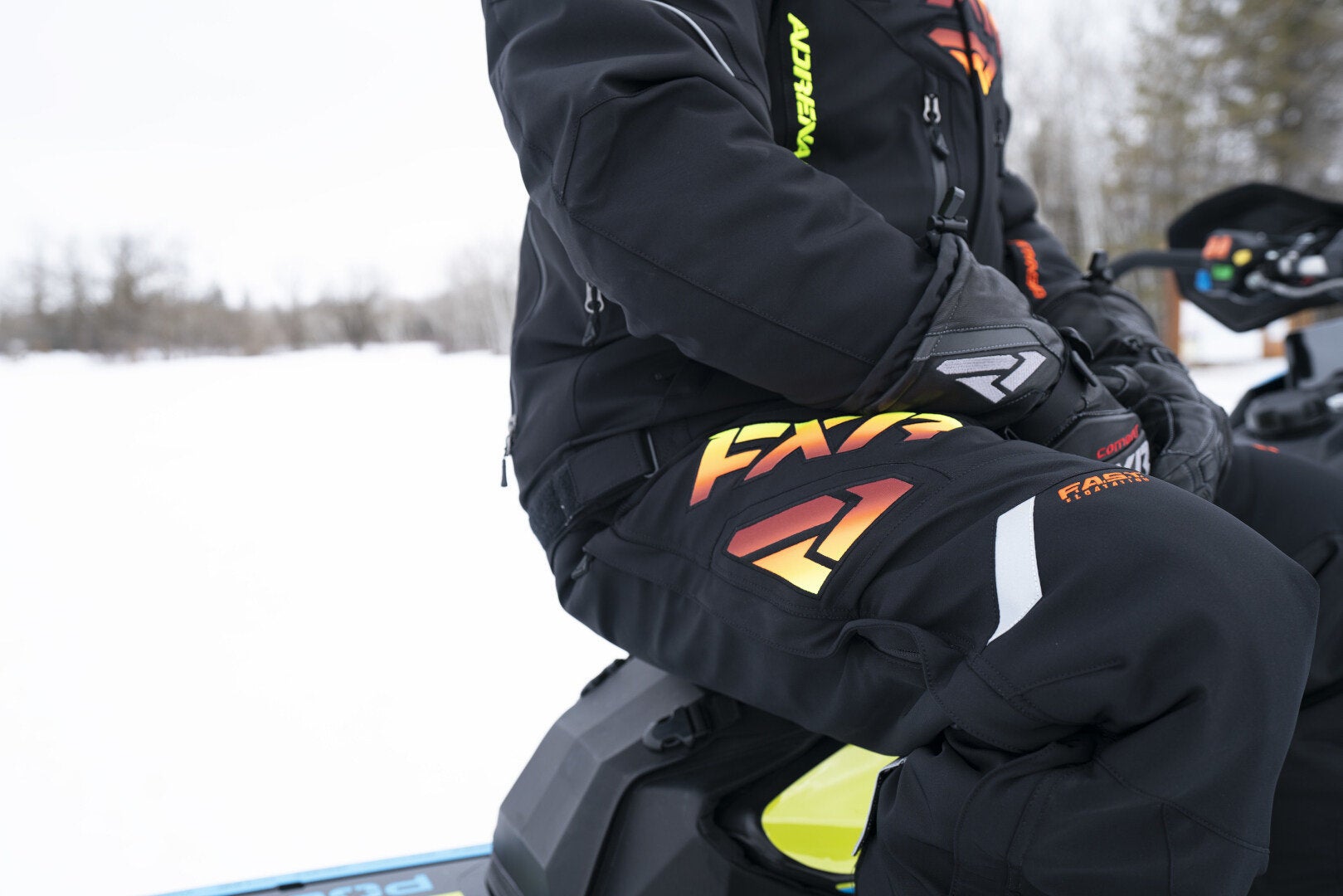 FXR Adrenaline 2023 Snescooter Bib Bukser sort/orange L Figur 4