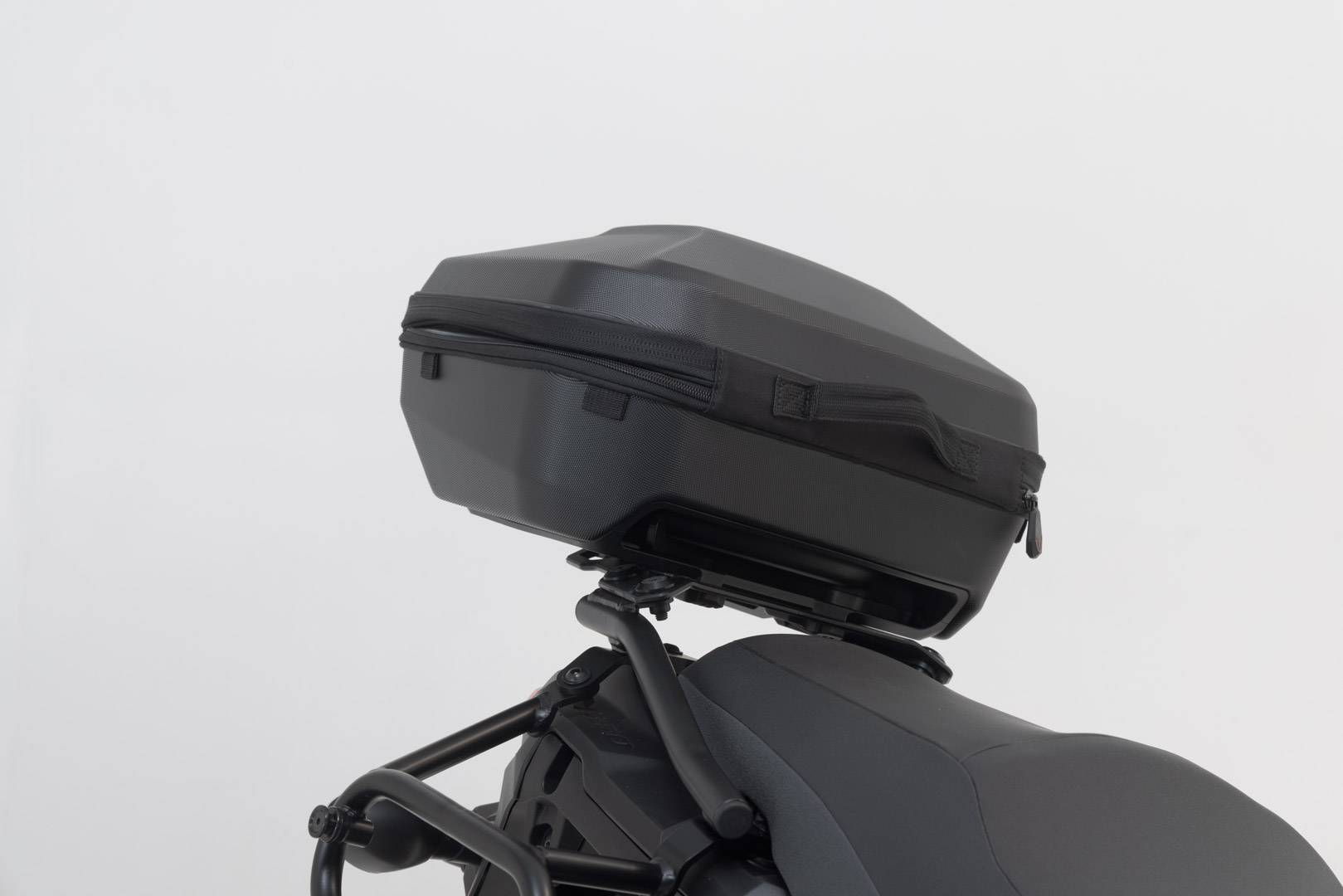 Sistem topcase SW-Motech URBAN ABS - Negru. Suzuki DL650 V-Strom (16-). Figura 5