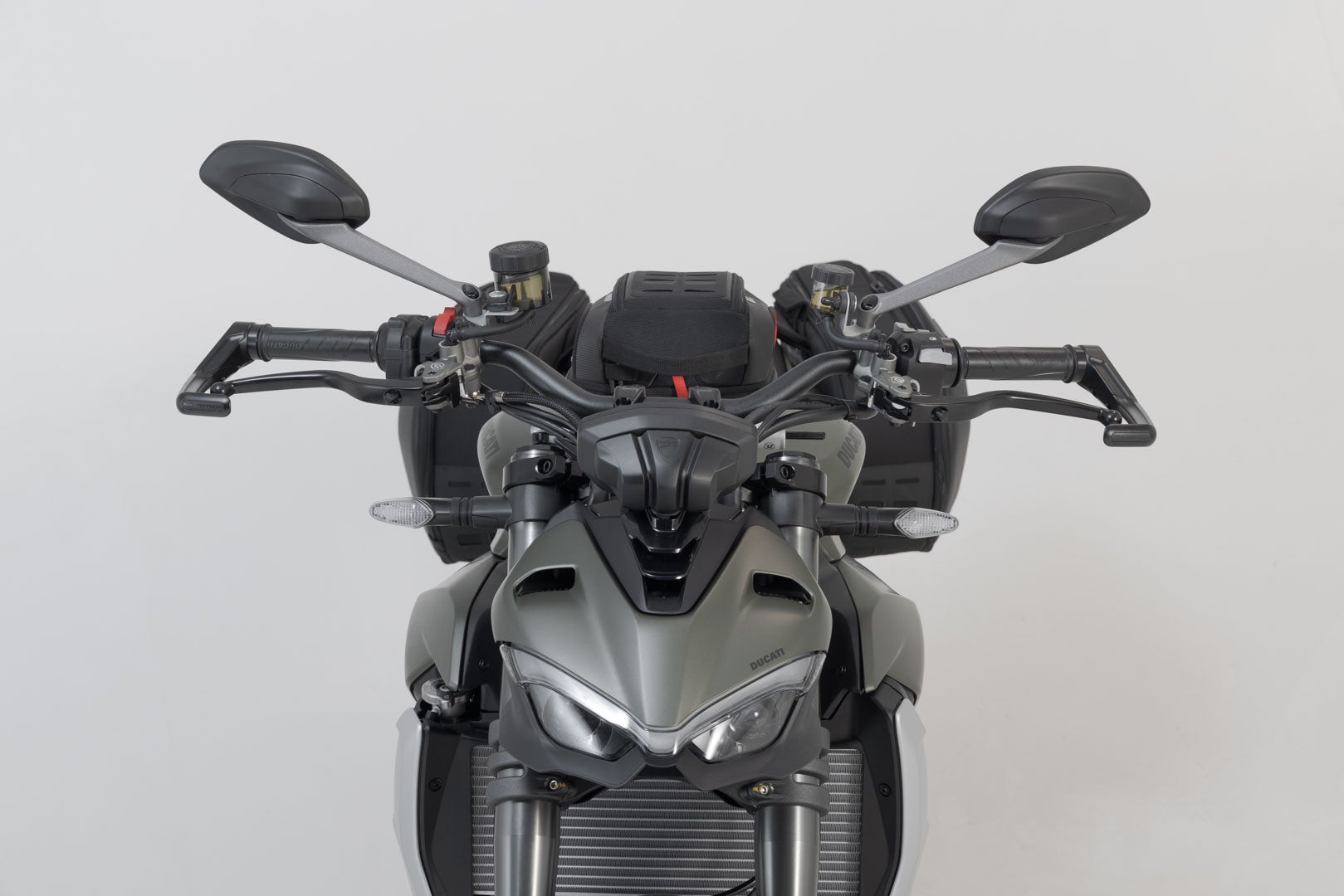 SW-Motech Hebelschützer - Schwarz. Aprilia-, Ducati-, Triumph-Modelle. Abbildung 3
