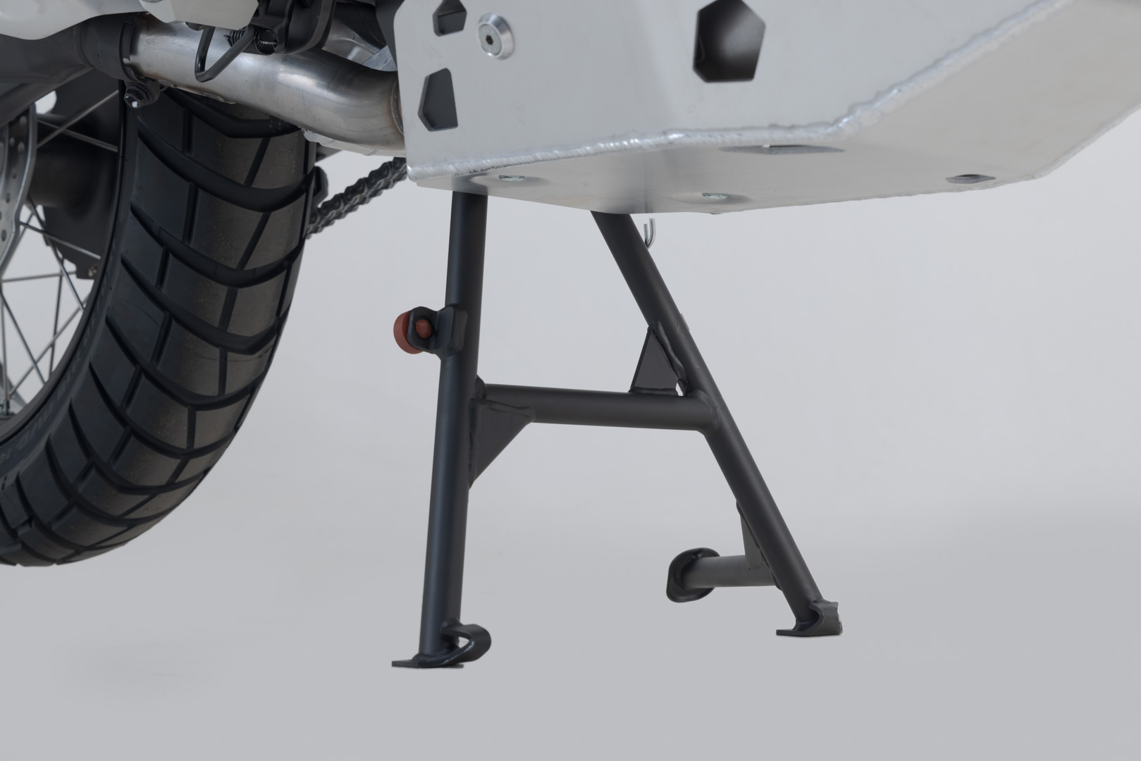 Standul SW-Motech - Negru. Honda XL750 Transalp (22-). Figura 1