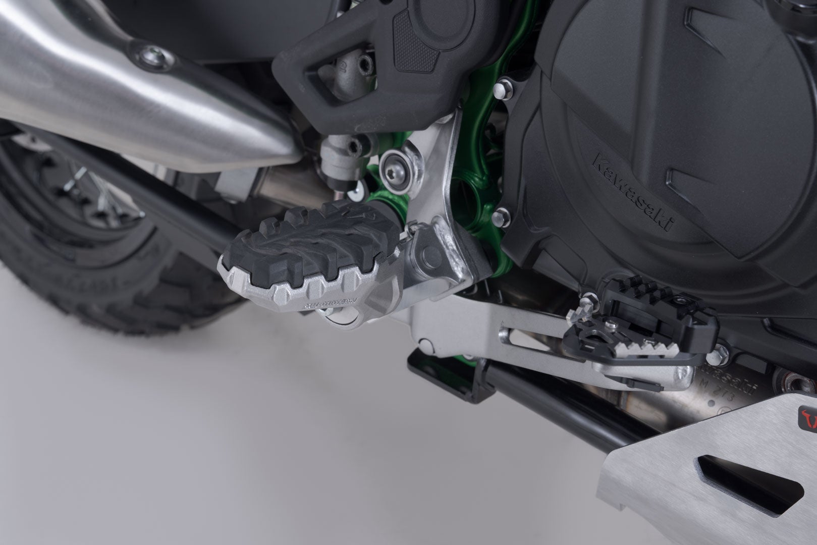 SW-Motech Gris. Kawasaki KLE500 / KLE500 SE (26-). - Gris. Kawasaki KLE500 / KLE500 SE (26-). Figure 4