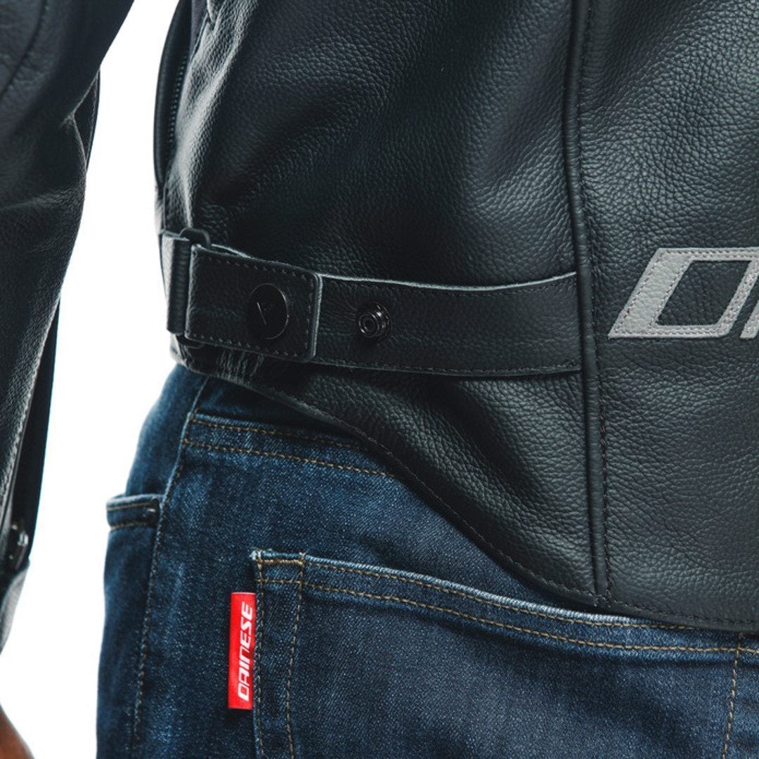 Dainese Racing 4 Motorcycle Leather Jacket black/black 50 Figure 3