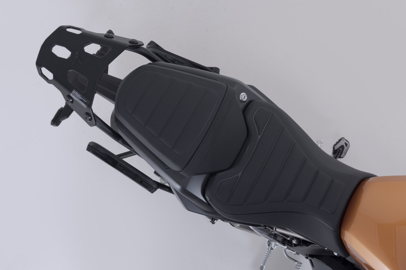 SW-Motech Side Bag WP-system V-LOC - 16/16 l. Suzuki GSX-8T / TT (25-). Figur 5