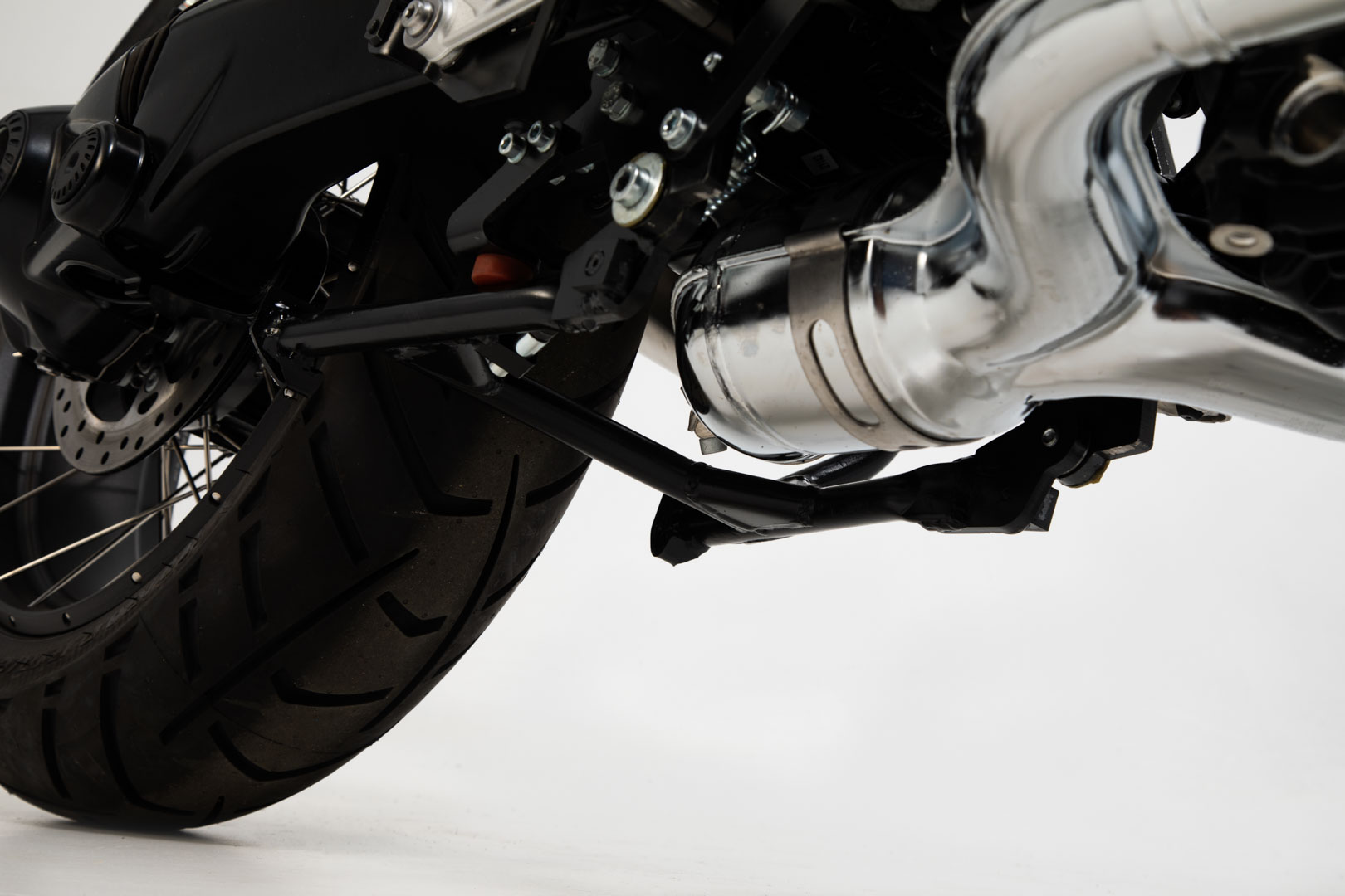 Standul SW-Motech - Negru. BMW R 9T Urban G/S / Scrambler (16-). Figura 4