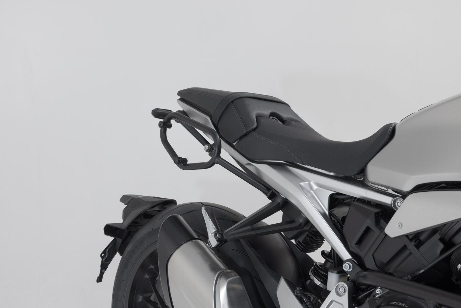 SW-Motech SLC portavion lateral dreapta - Honda CB1000R (21-). Figura 3