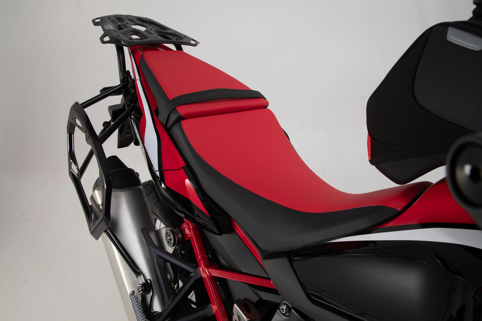 Portavion lateral SW-Motech PRO - Negru. Geamănul Honda CRF1100L Africa (19-21). Figura 4