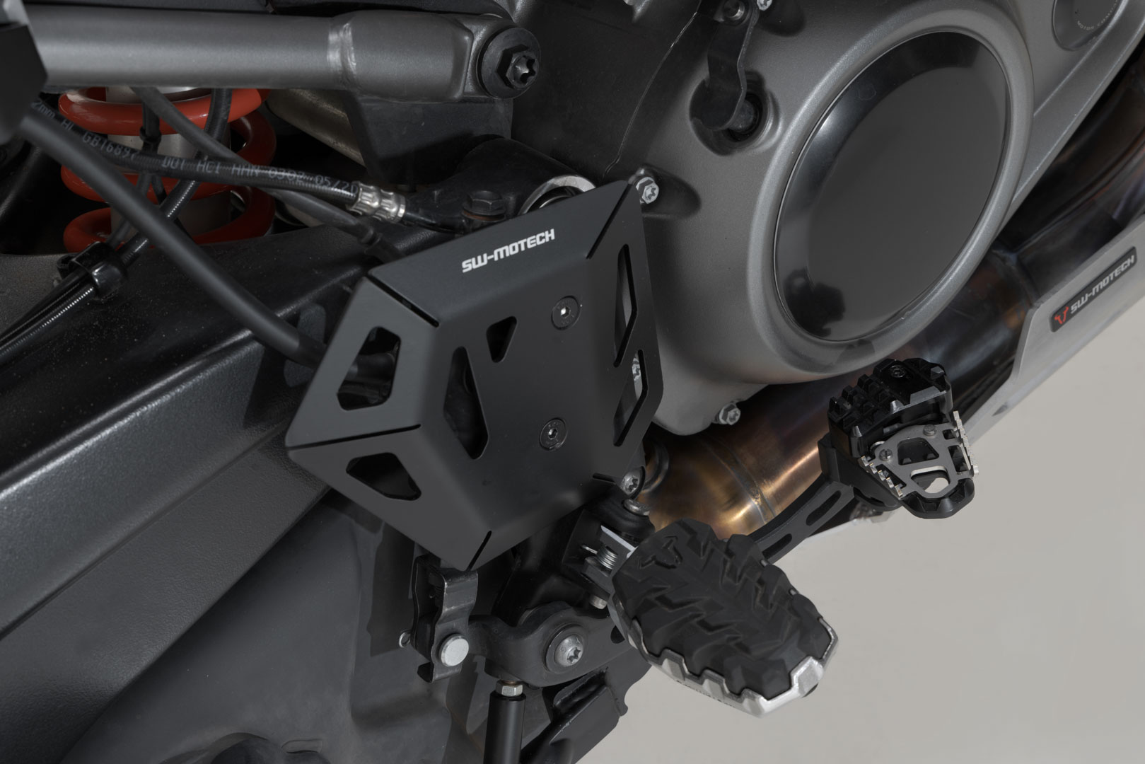 SW-Motech Protector cilindru de frână - Negru. Harley-Davidson Pan America (21-). Figura 5