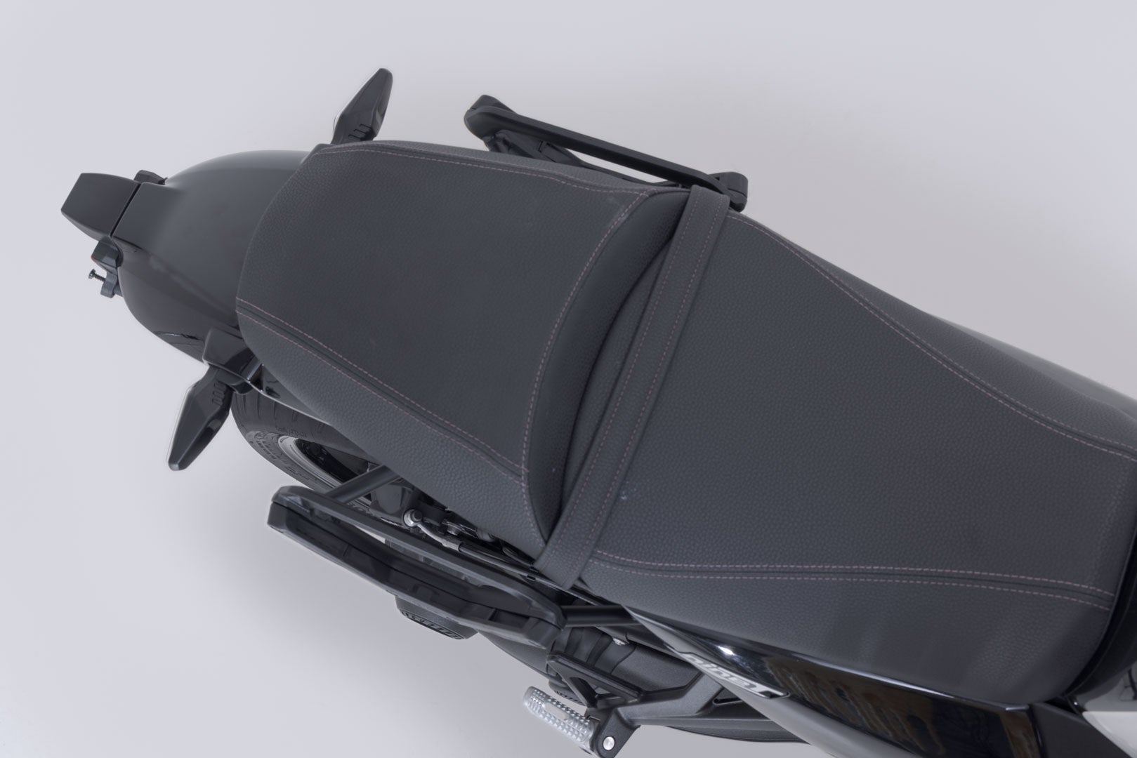SW-Motech Legend Gear Side Bag system V-LOC - 11/11 l. BMW R 12 S / R 12 niT (23-). Figur 5