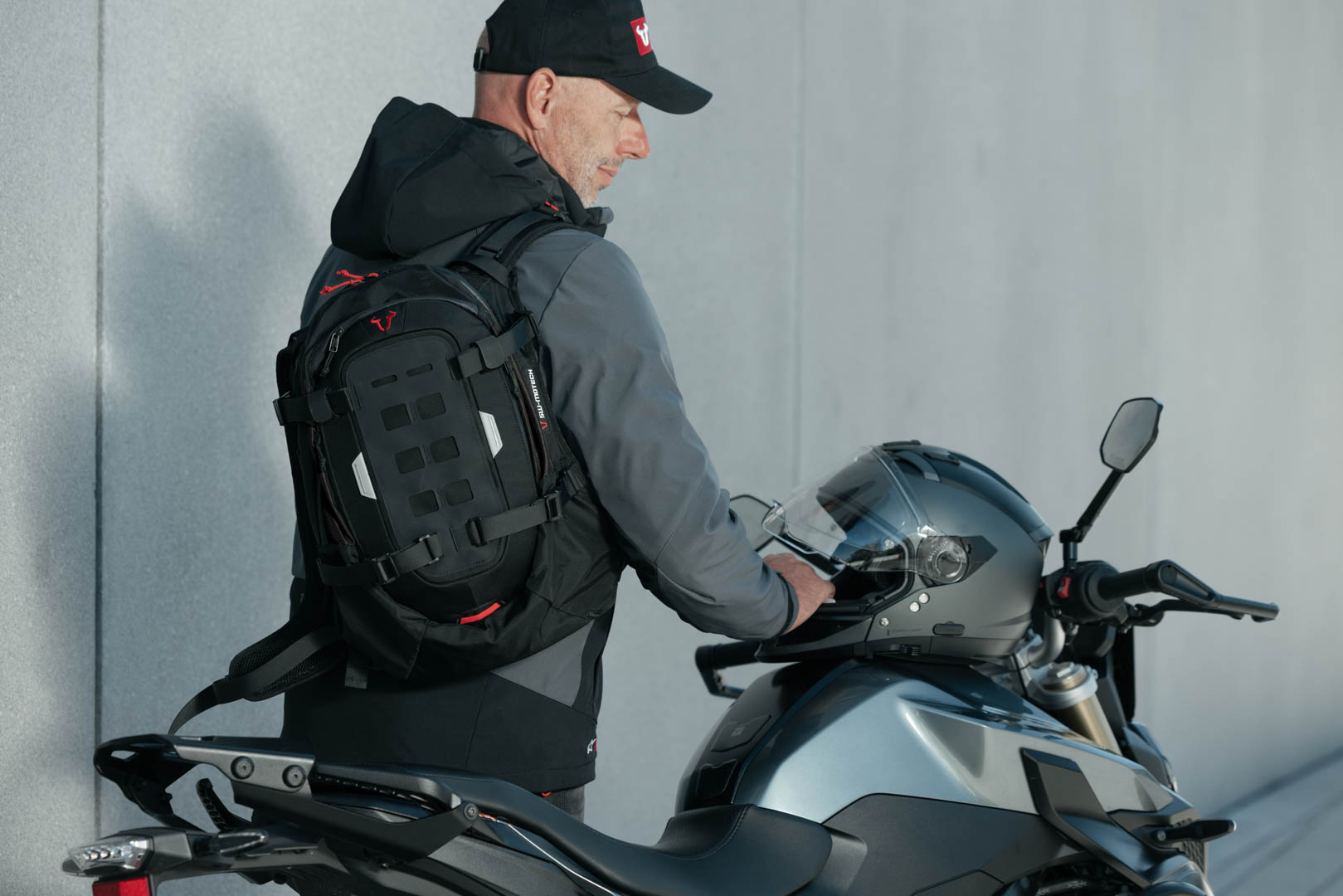 Rucsac SW-Motech PRO Cosmo - 16l. Negru/Antracit. Figura 2
