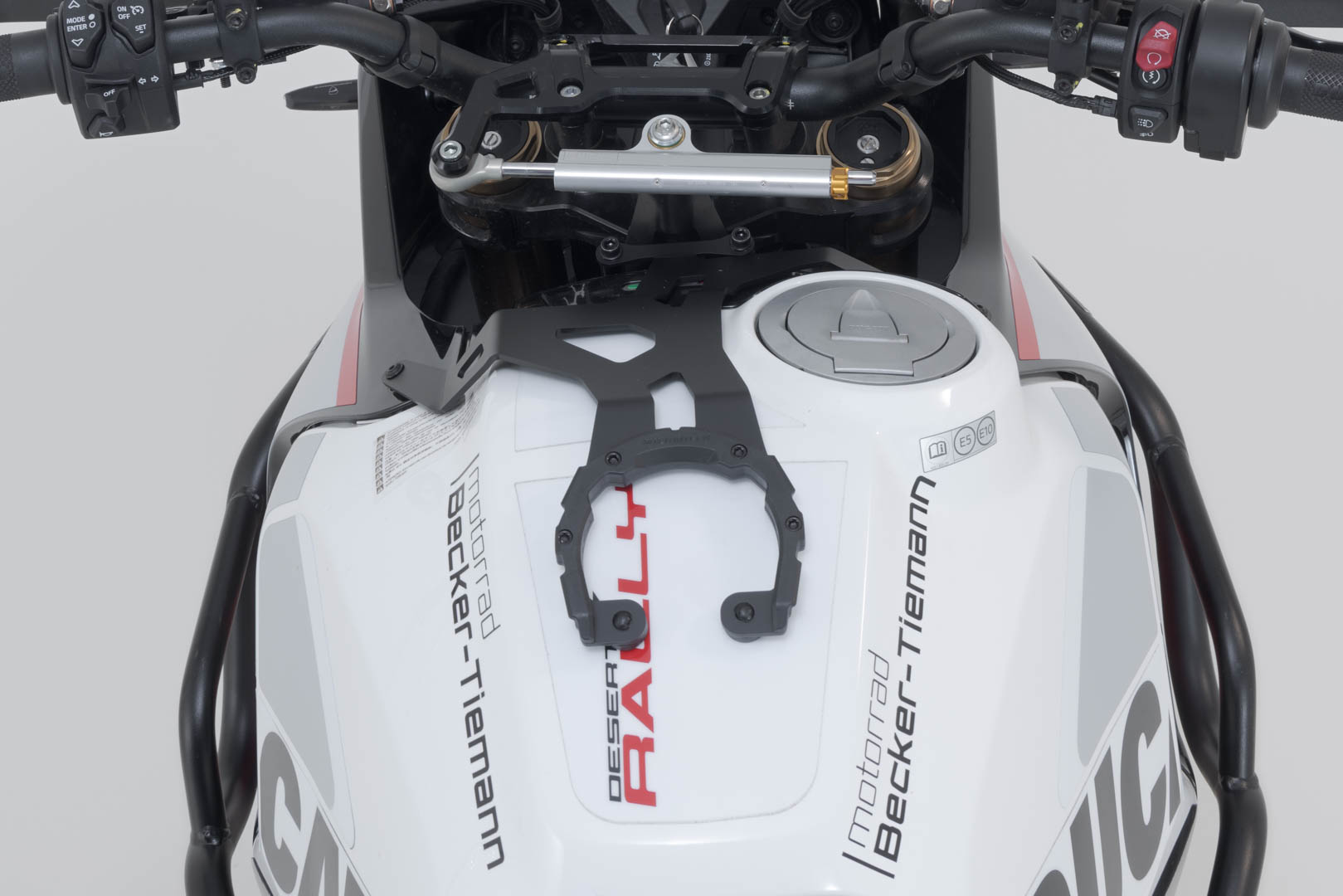 SW-Motech PRO stridsvagnsring - Svart. Ducati DesertX Rally (23-). Figur 2