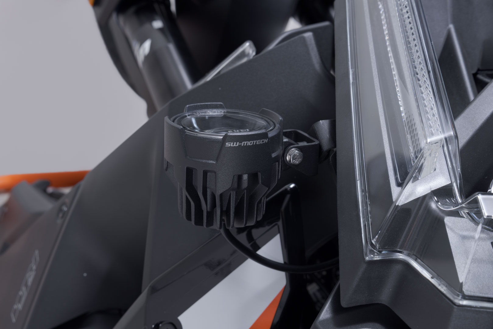 Suporturi pentru lumini SW-Motech - Negru. KTM 1390 Super Adventure S / EVO (24-). Figura 4