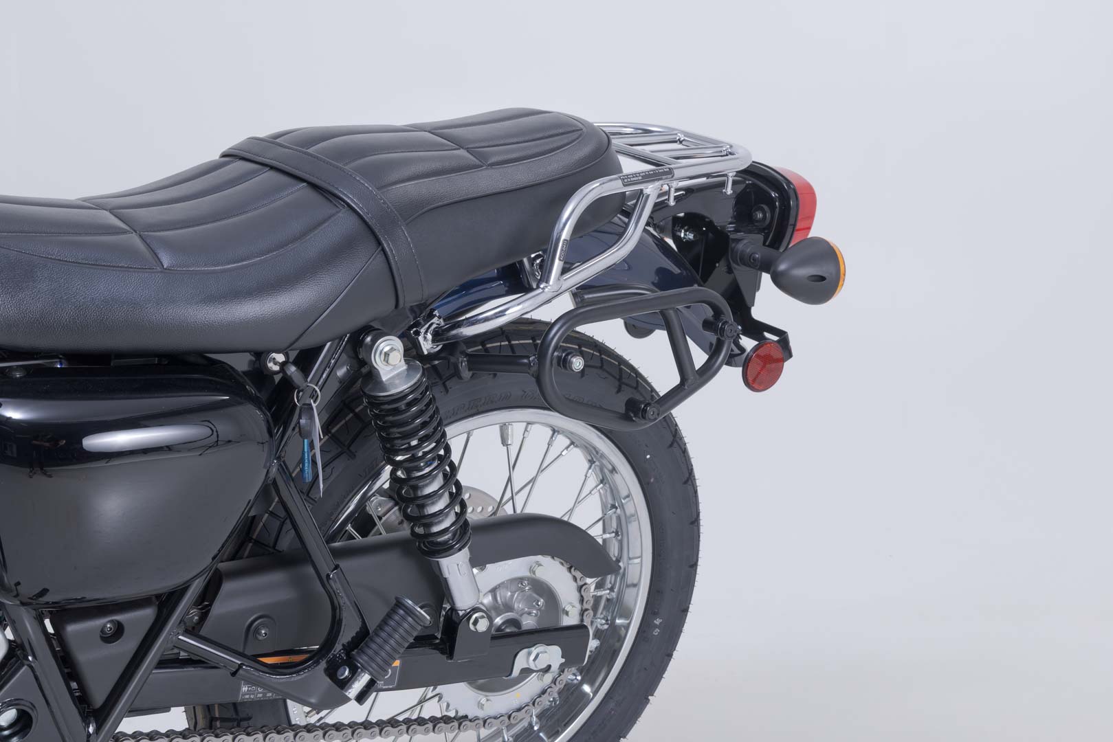SW-Motech SLC portavion pe partea stângă - Kawasaki W230 (24-). Figura 3
