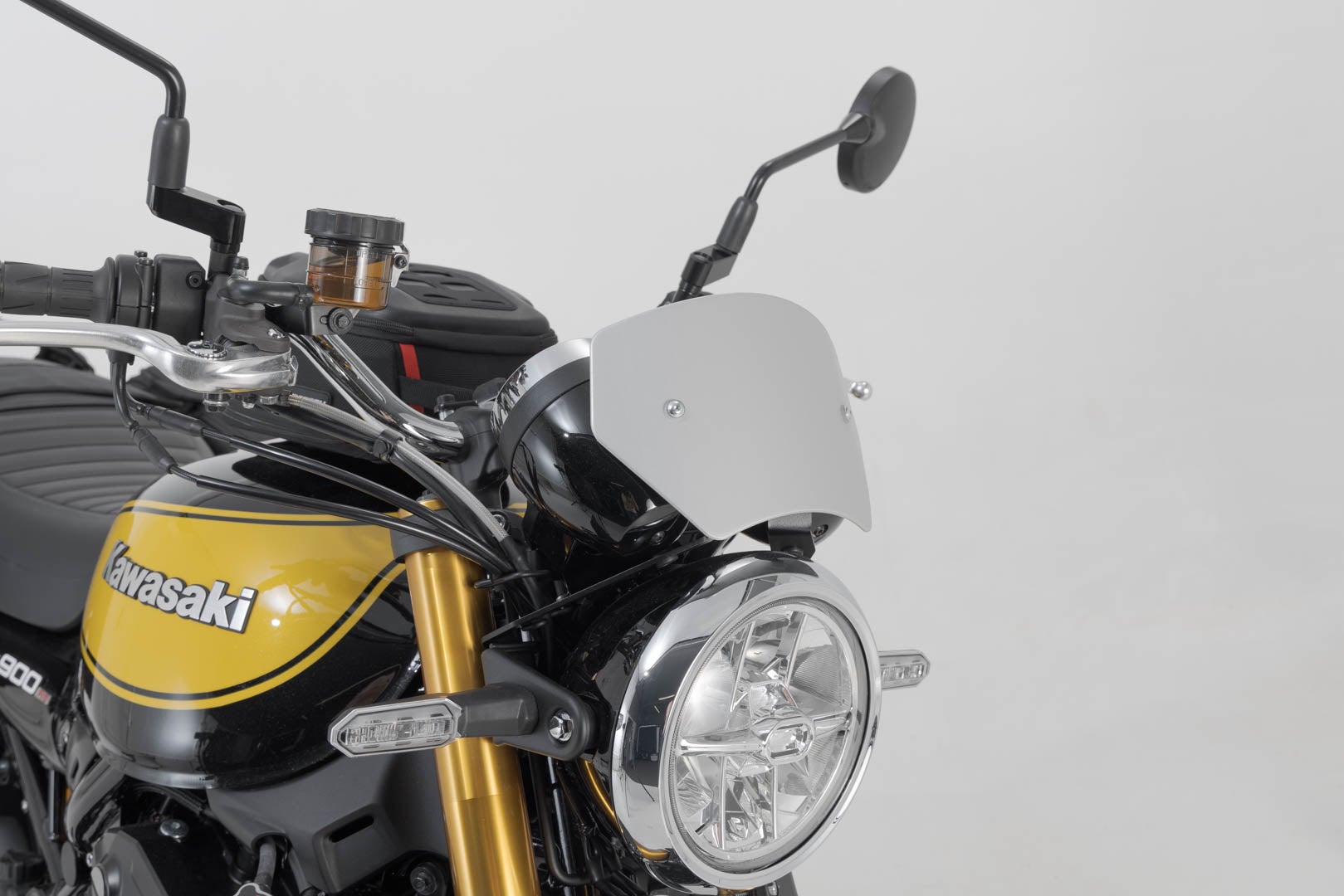 SW-Motech Para-brisas - Prata. Kawasaki Z900RS (17-) / SE (21-). Figura 1