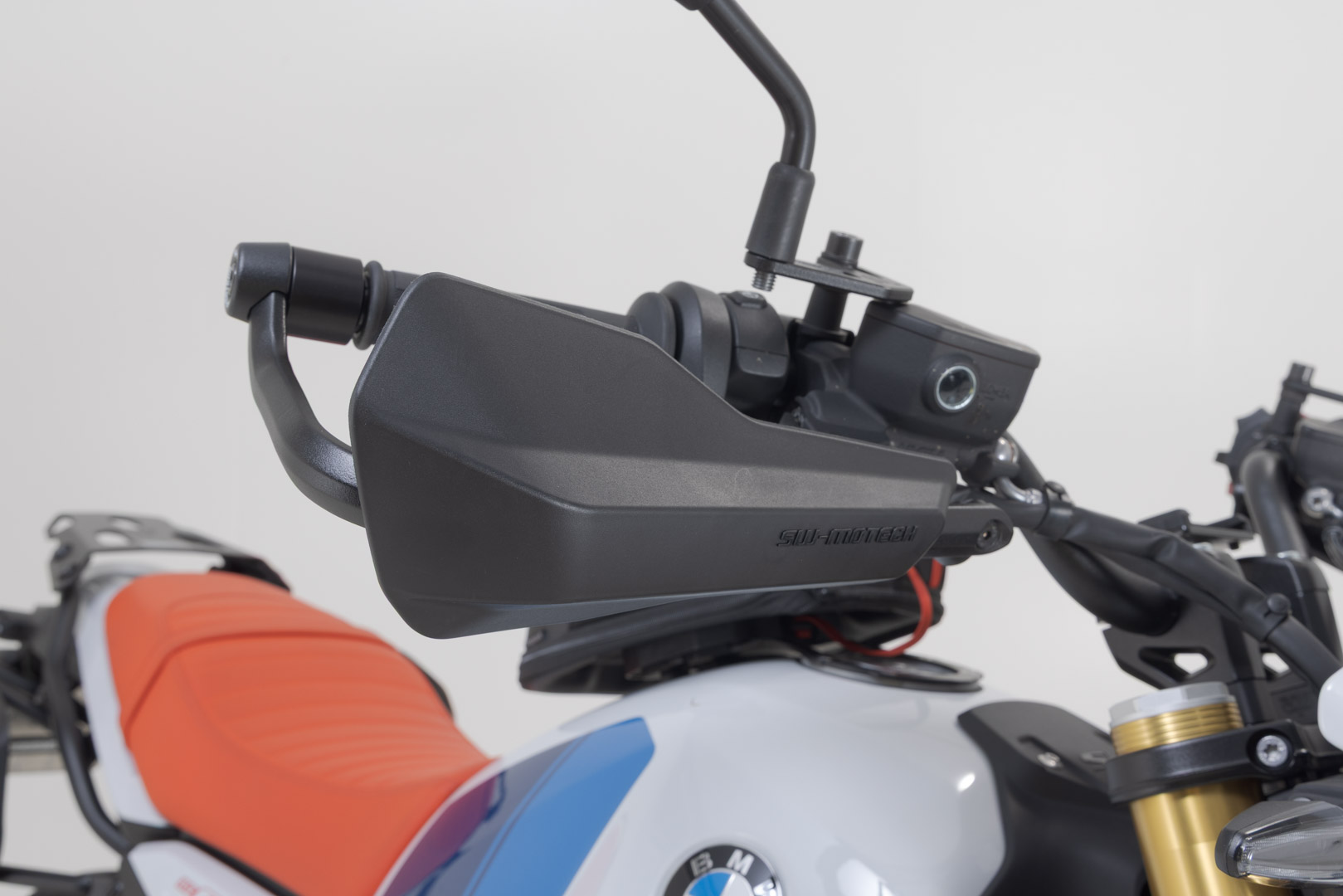 Kit SW-Motech Sport de protecție de mână - Negru. BMW R nineT (16-) modele, modele R 12. Figura 3