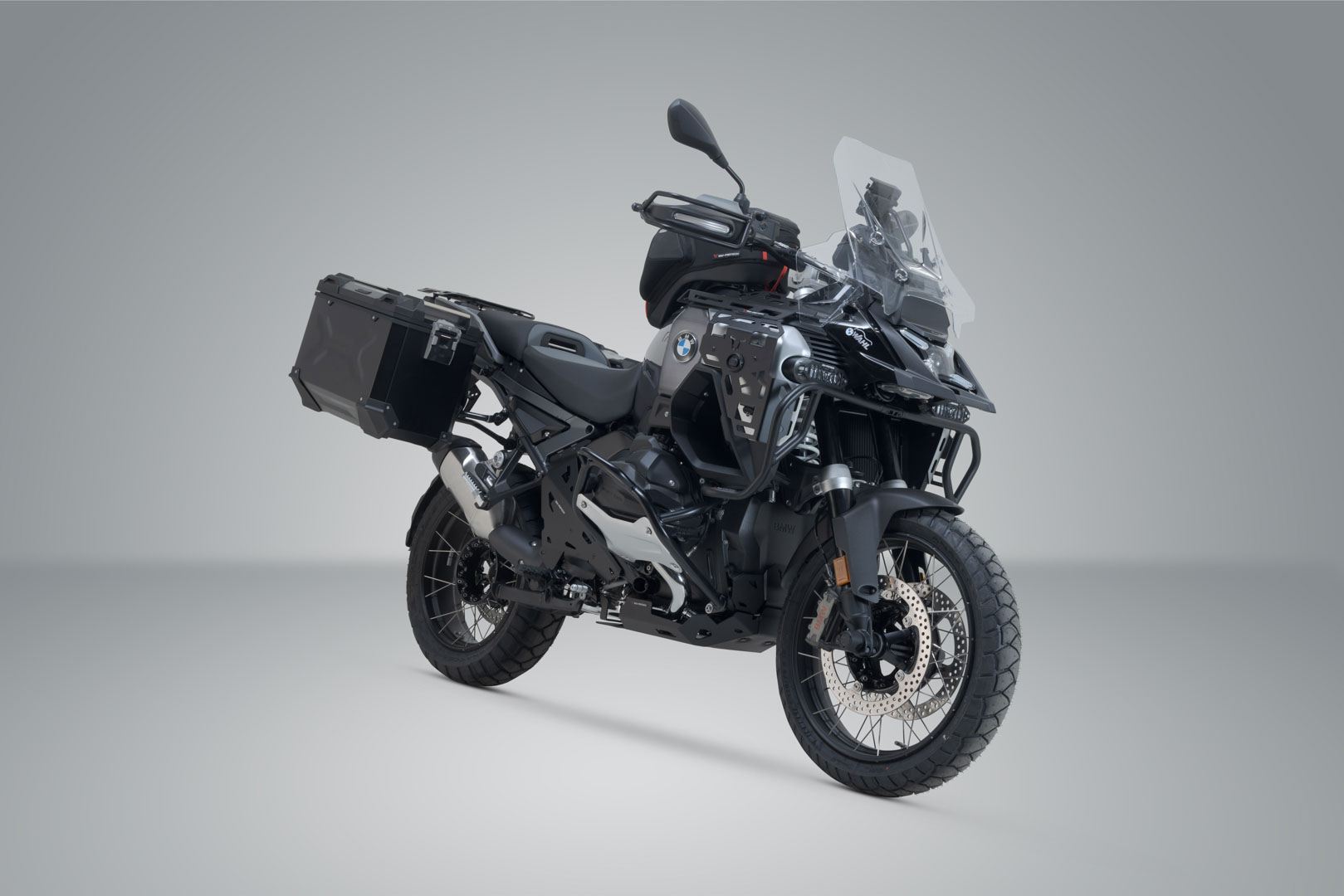 Sistem de carcasă din aluminiu SW-Motech TRAX ADV - Negru. 45/45 l. BMW R 1300 GS Adventure (24-). Figura 2