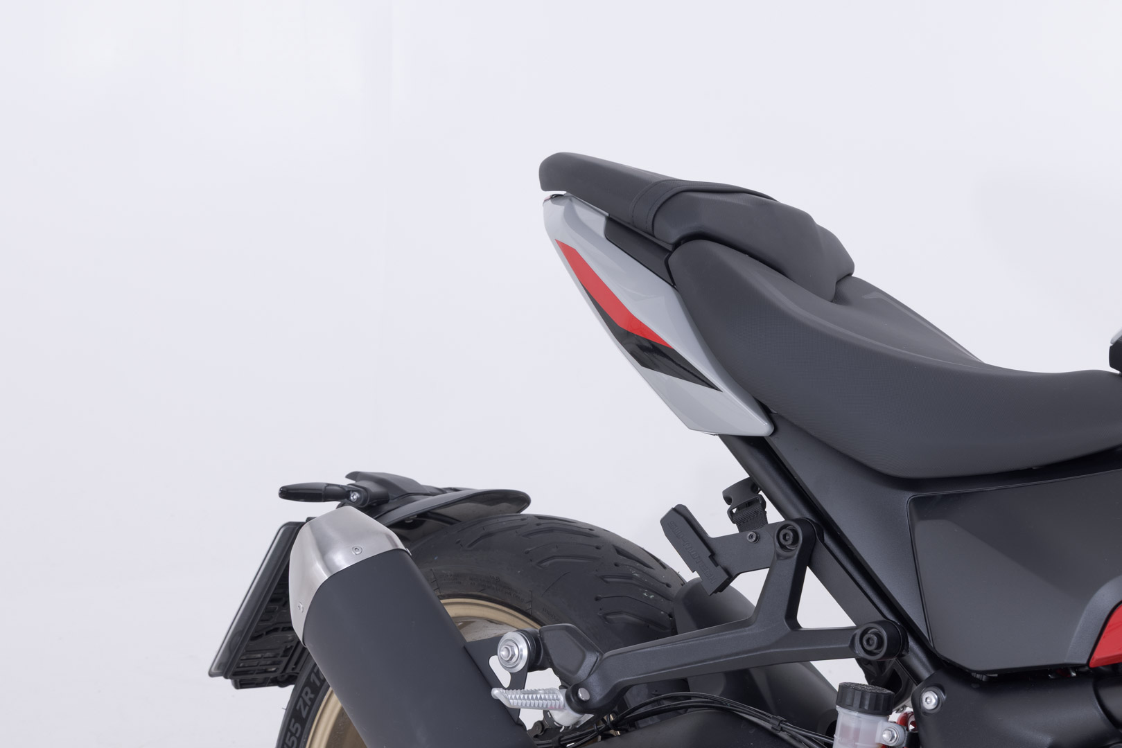 SW-Motech PRO BLAZE H sadeltaskesæt - Sort. Triumph Trident 800 (25-). Figur 5