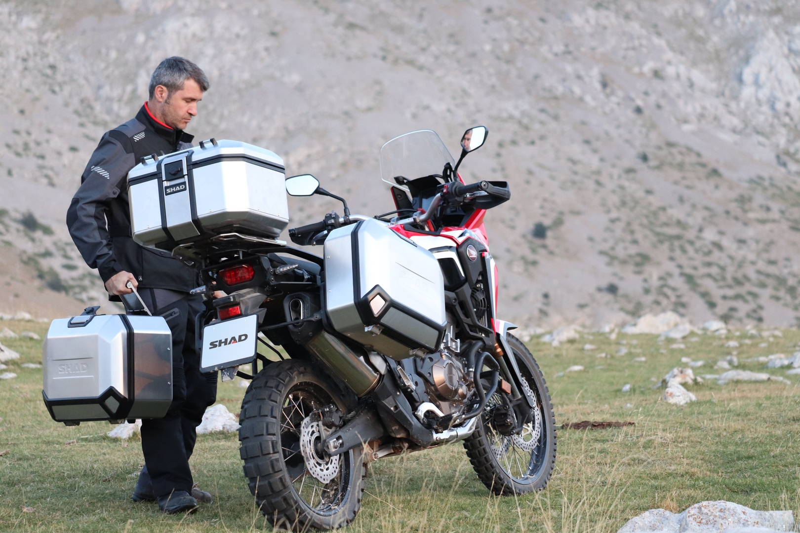 SHAD TR48 Terra Majusculă Figura 10