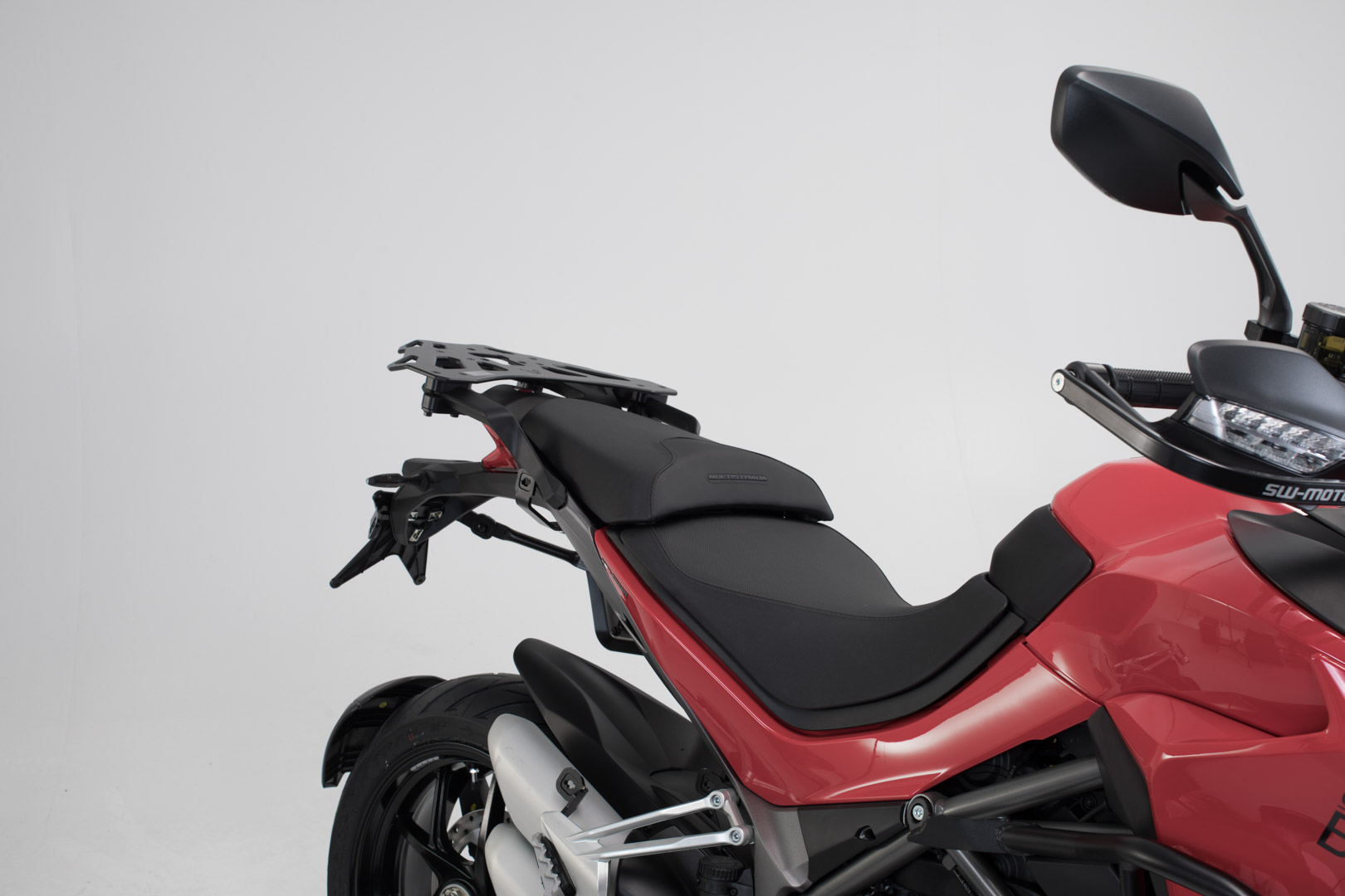SW-Motech DUSC hard case system - Black. 33/33 l. Ducati Multistrada 1260 (17-). Figure 3