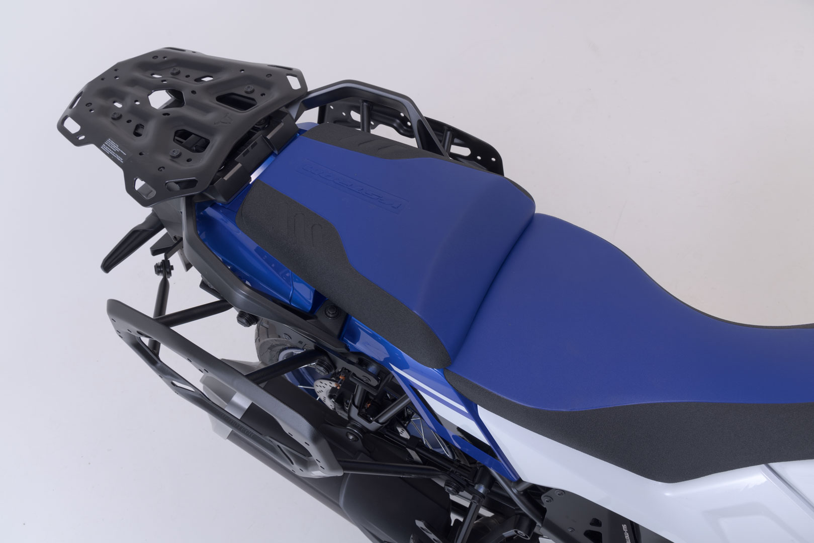 Setul de aventură SW-Motech TRAX ADV - Argint. Suzuki V-Strom 1050DE (21-). Figura 4