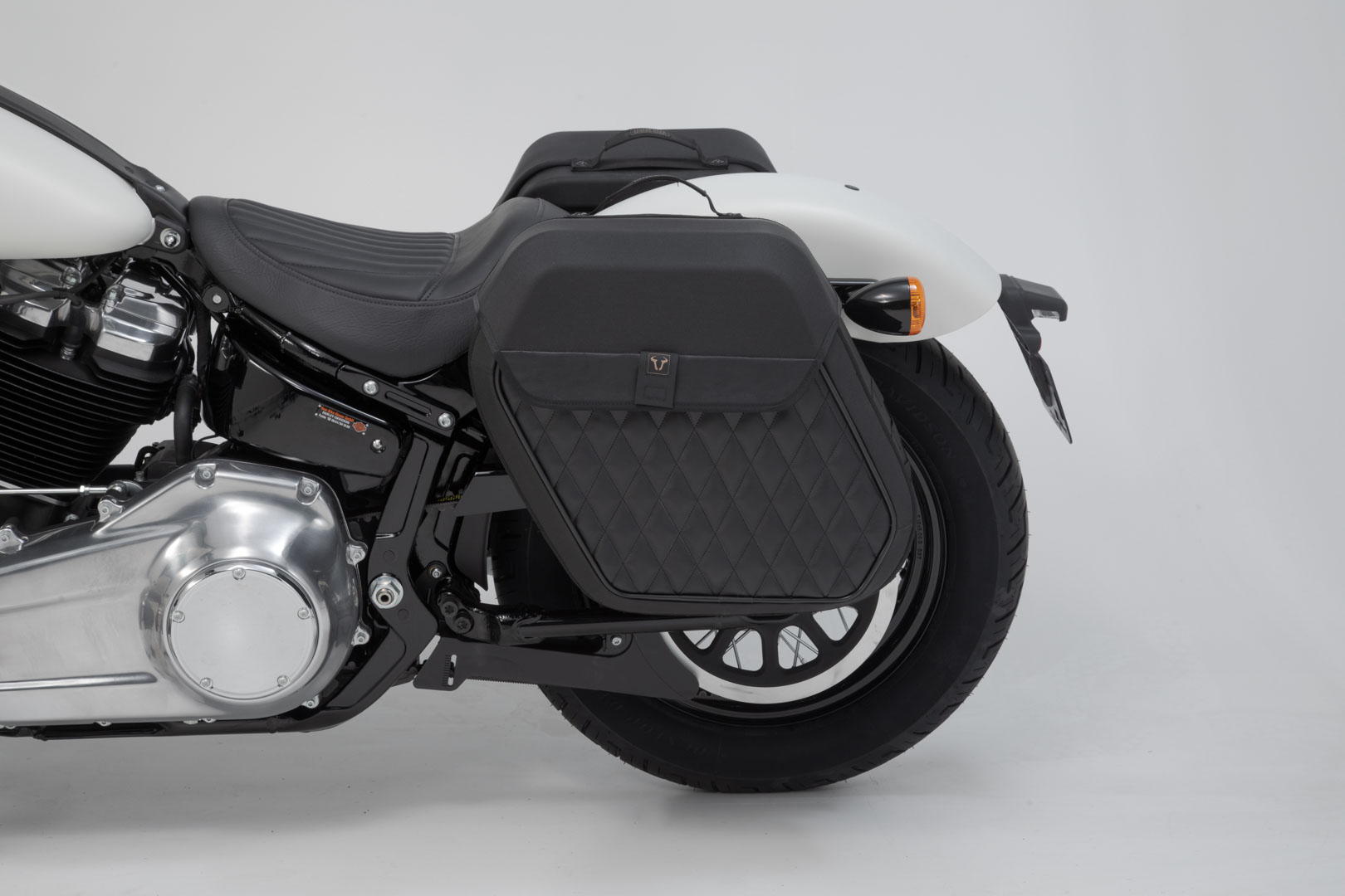 SW-Motech SLH portavion lateral LH2 stânga - Harley-Davidson Softtail Slim (17-). Pentru LH2. Figura 3