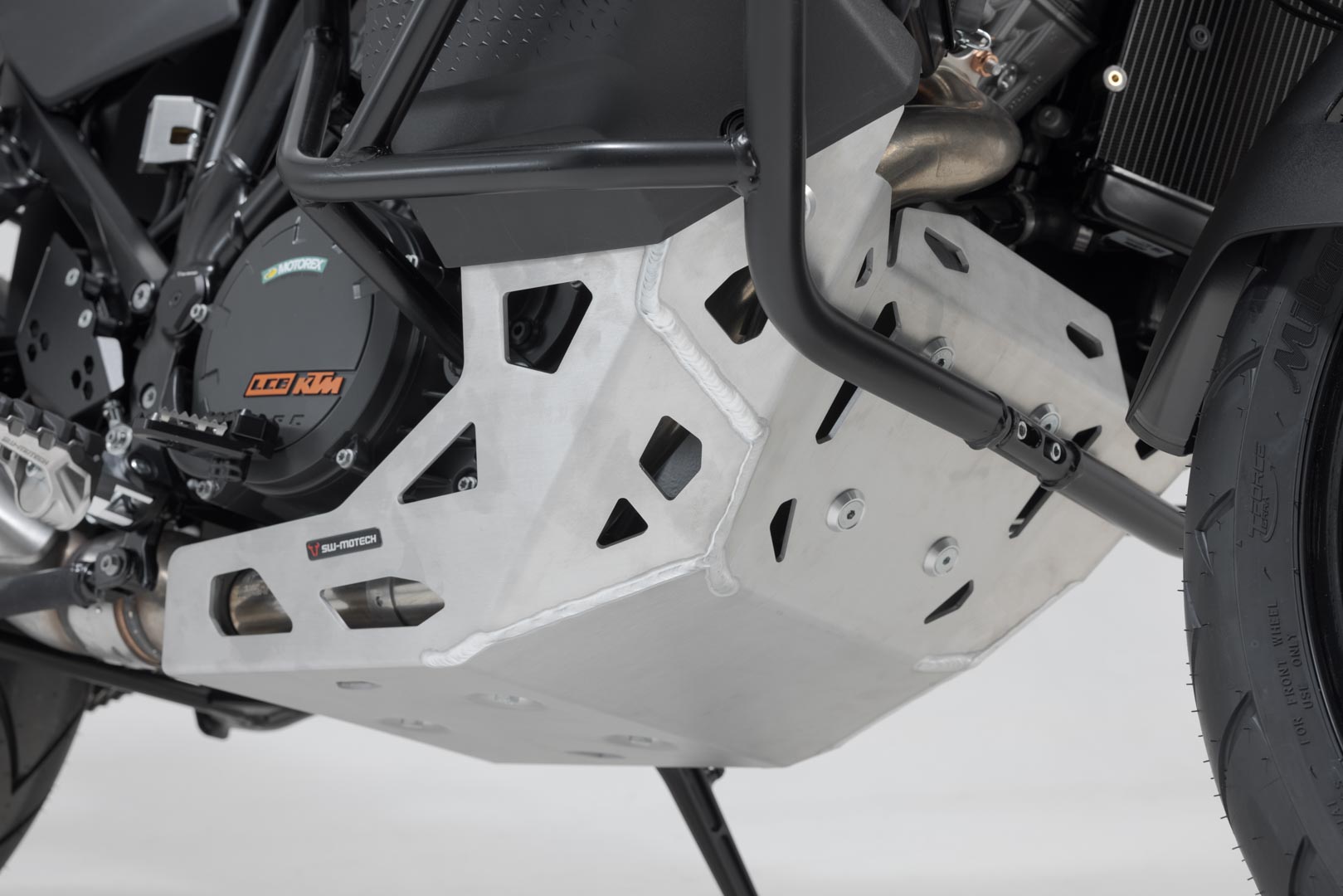 SW-Motech Protector motor - Argintiu. KTM 1290 Super Adventure (21-). Figura 2