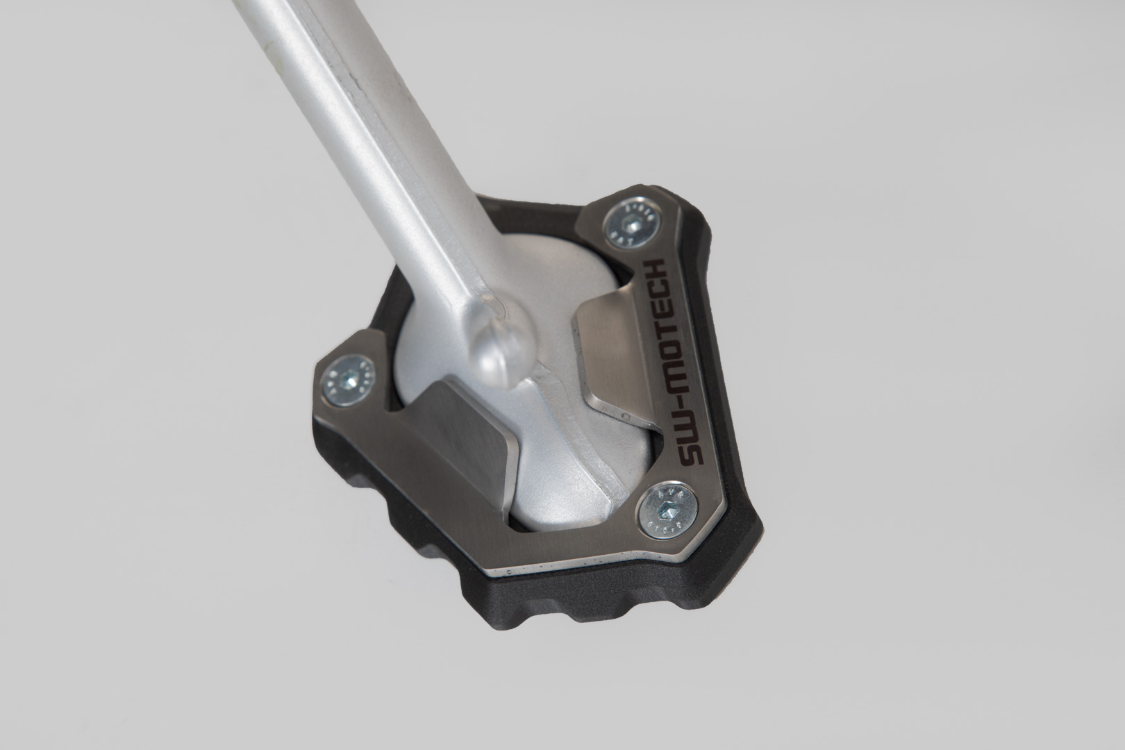 Extensie SW-Motech pentru piciorul lateral - Negru/argintiu. Modelele Triumph 1200 (18-). Figura 3