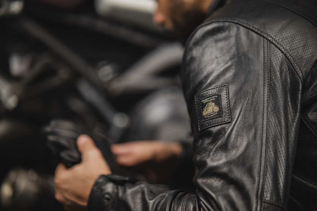Black-Cafe London Classic Motorcycle Leather Jacket black 58 Figure 4