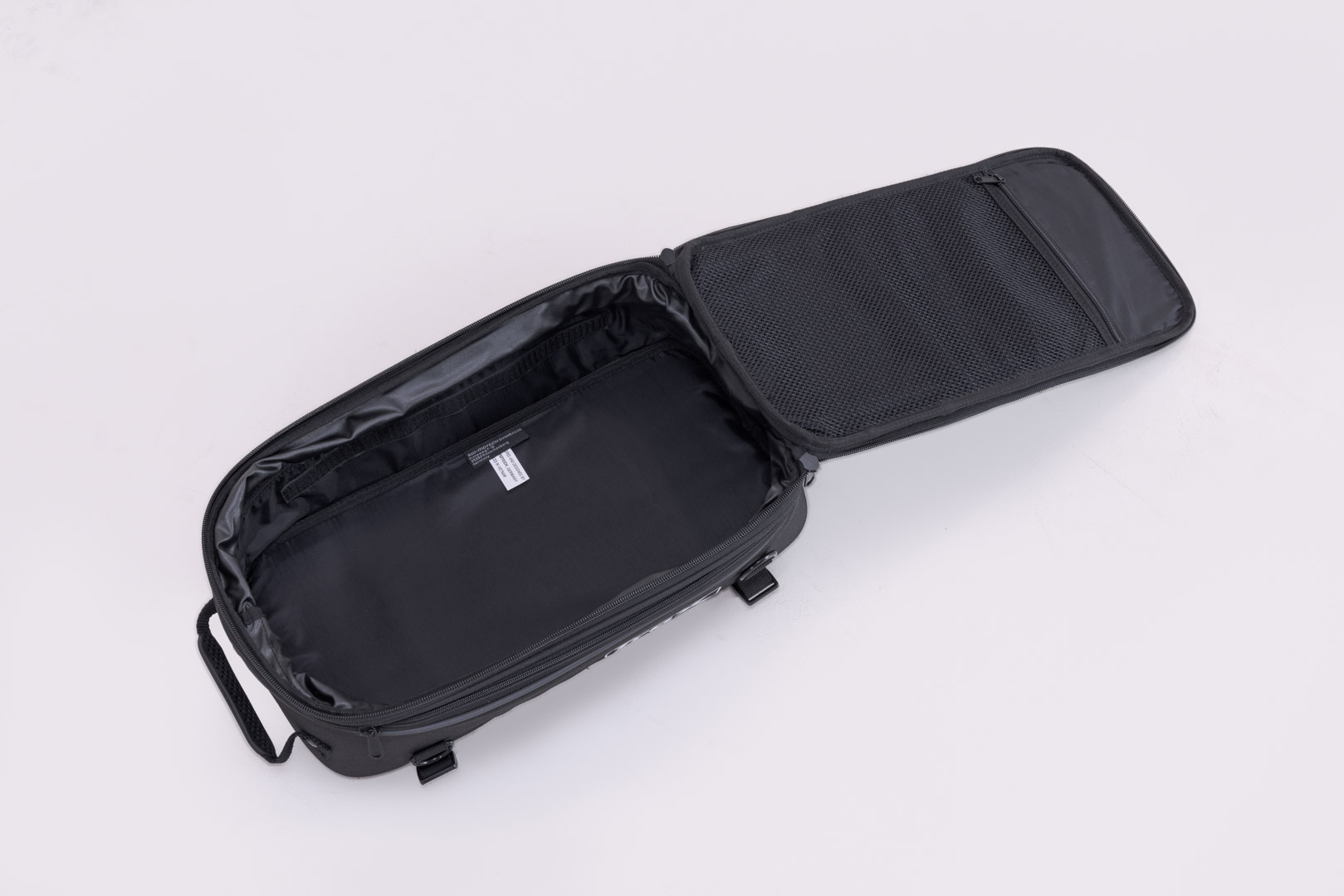 Sacul de expansiune SW-Motech TRAX M/L - Pentru carcasele laterale TRAX. 8-14 l. Rezistent la apă. Figura 4