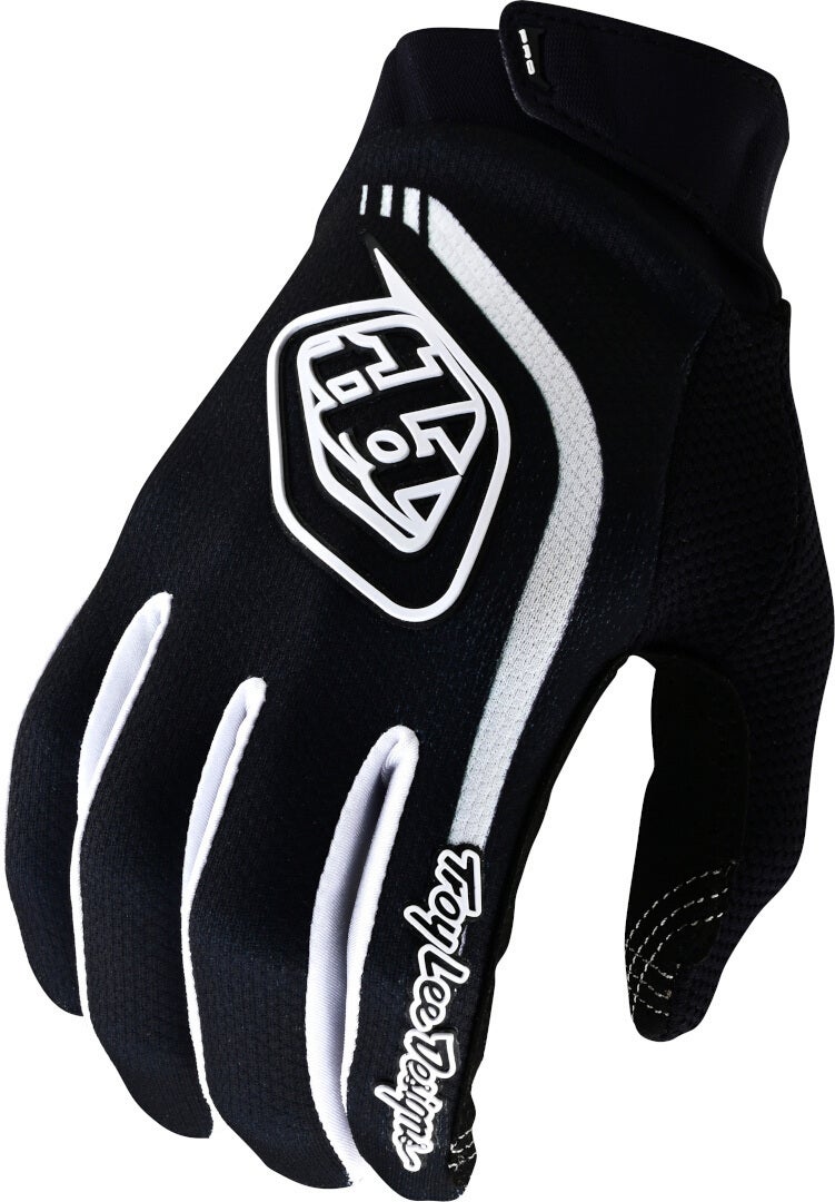 black/white