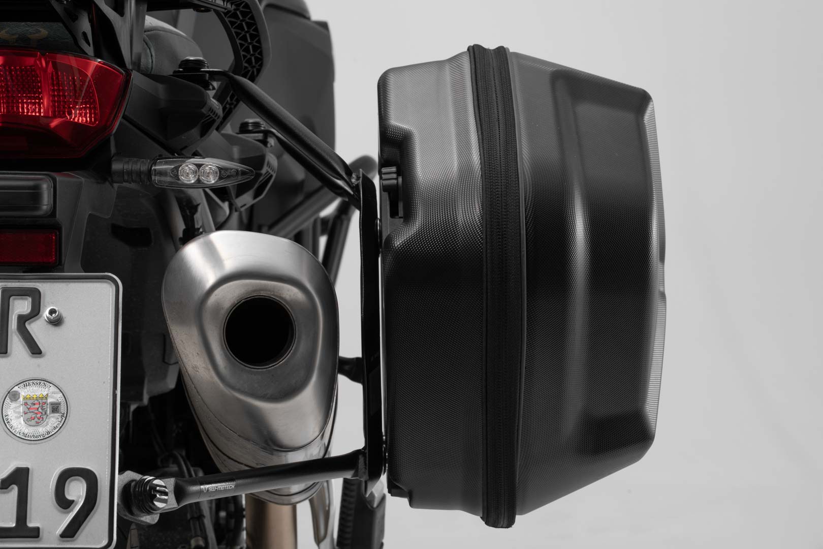 SW-Motech AERO ABS side case system - 2x25 l. Ducati Multistrada 1260 (17-). Figure 4