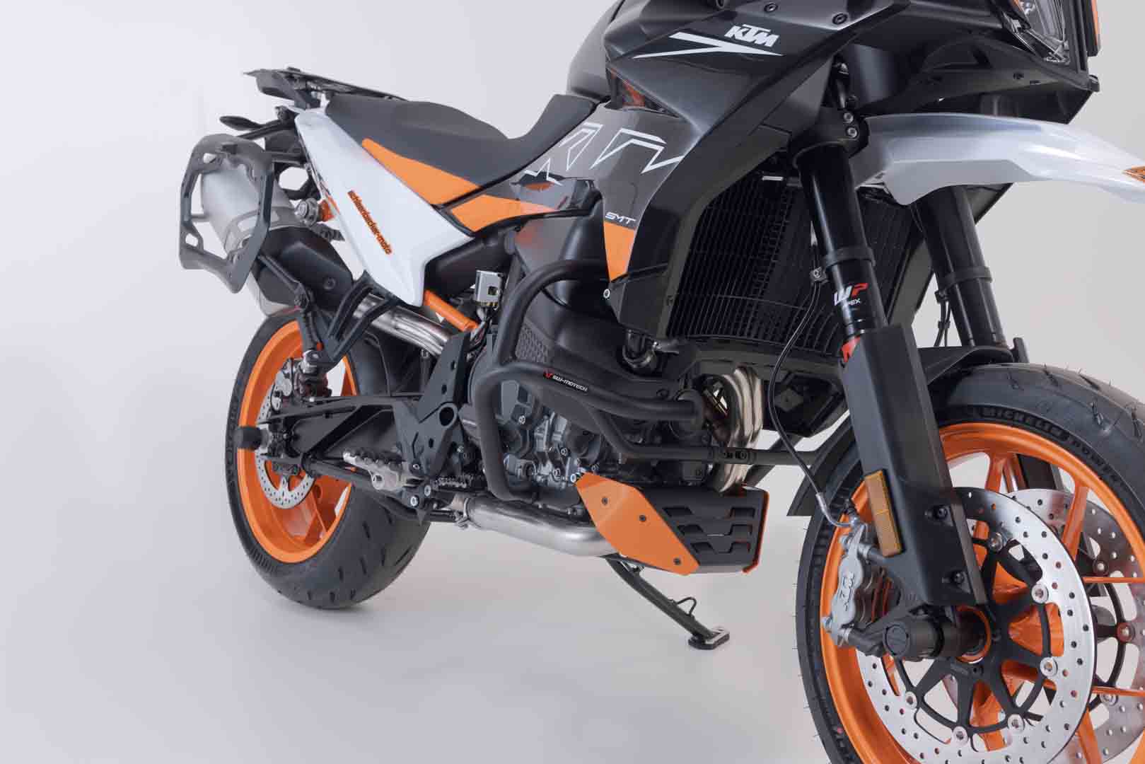 SW-Motech Krockbåge - Svart. KTM 890 SM T (23-). Figur 1