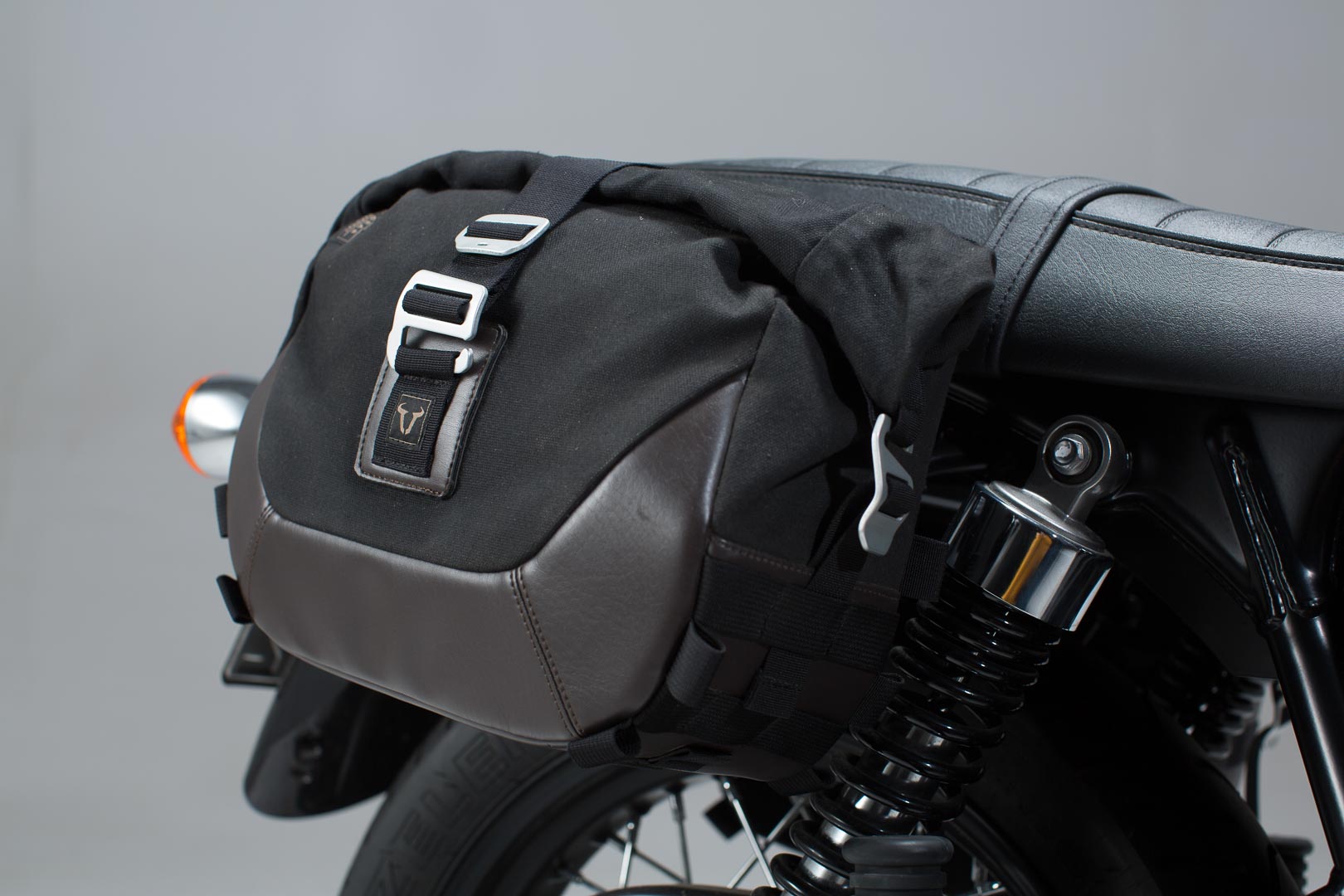 SW-Motech SysBag WP M sistem - Triumph Scrambler (05-16). Figura 3