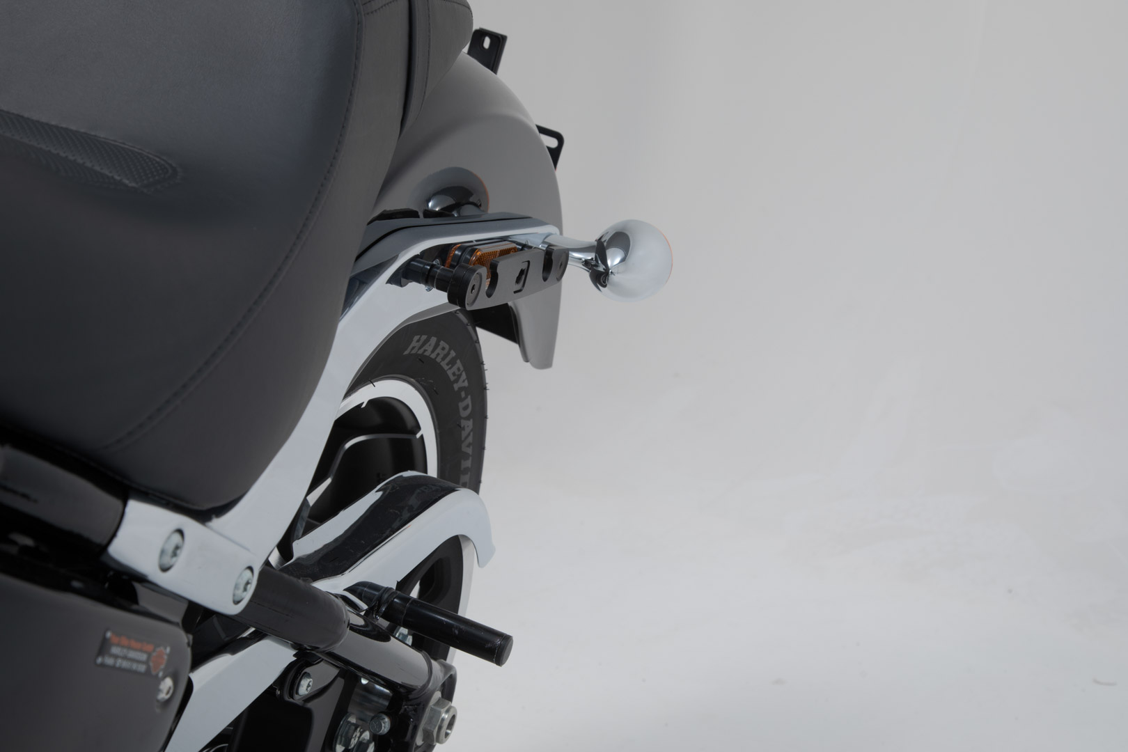 SW-Motech SLH portavion lateral LH2 stânga - Harley-David. Softail Low Rider/ S (17-). Pentru LH2. Figura 2