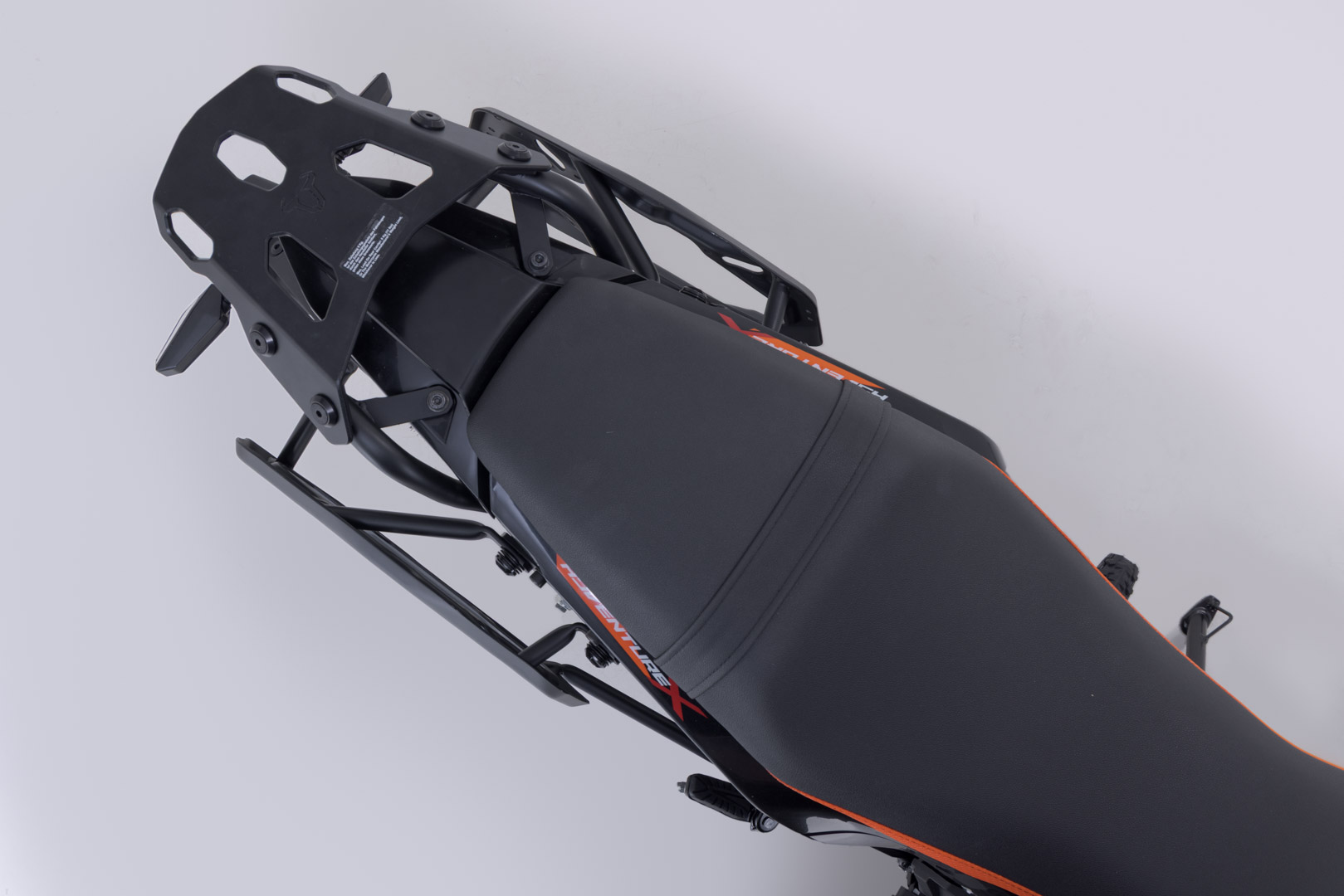 Setul de aventură SW-Motech TRAX ADV - Negru. KTM 125 SMC R, 250 Adv, 390 Adv (25-). Figura 4