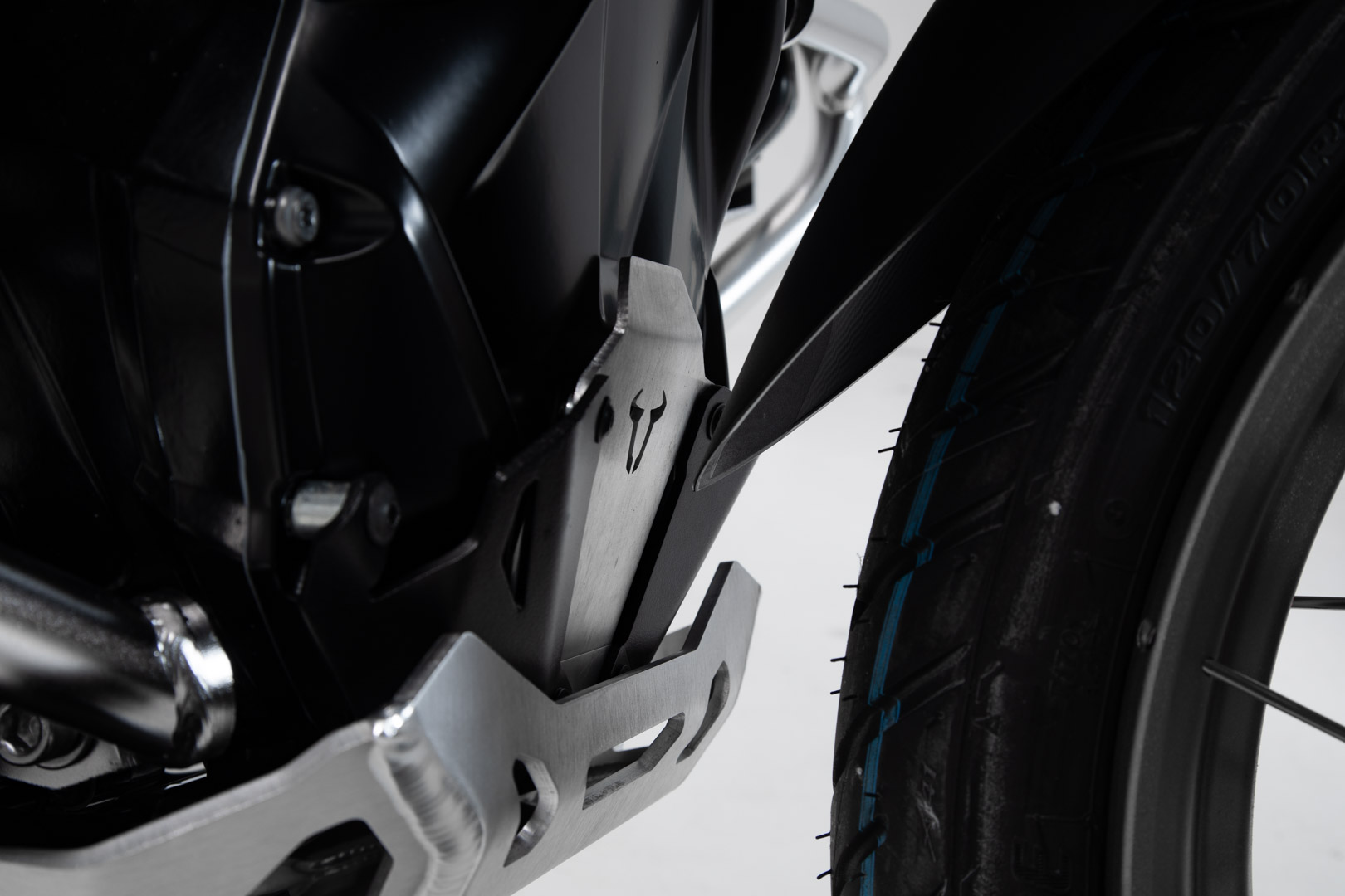 Extensie SW-Motech pentru protecția motorului - Negru/argintiu. BMW R1200 (12-18), R1250 (18-). Figura 5