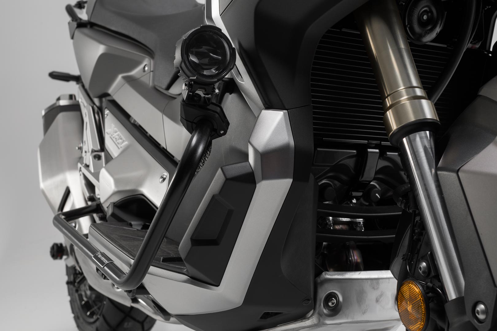 SW-Motech Crash bar - Svart. Honda X-ADV (16-20). Figur 1