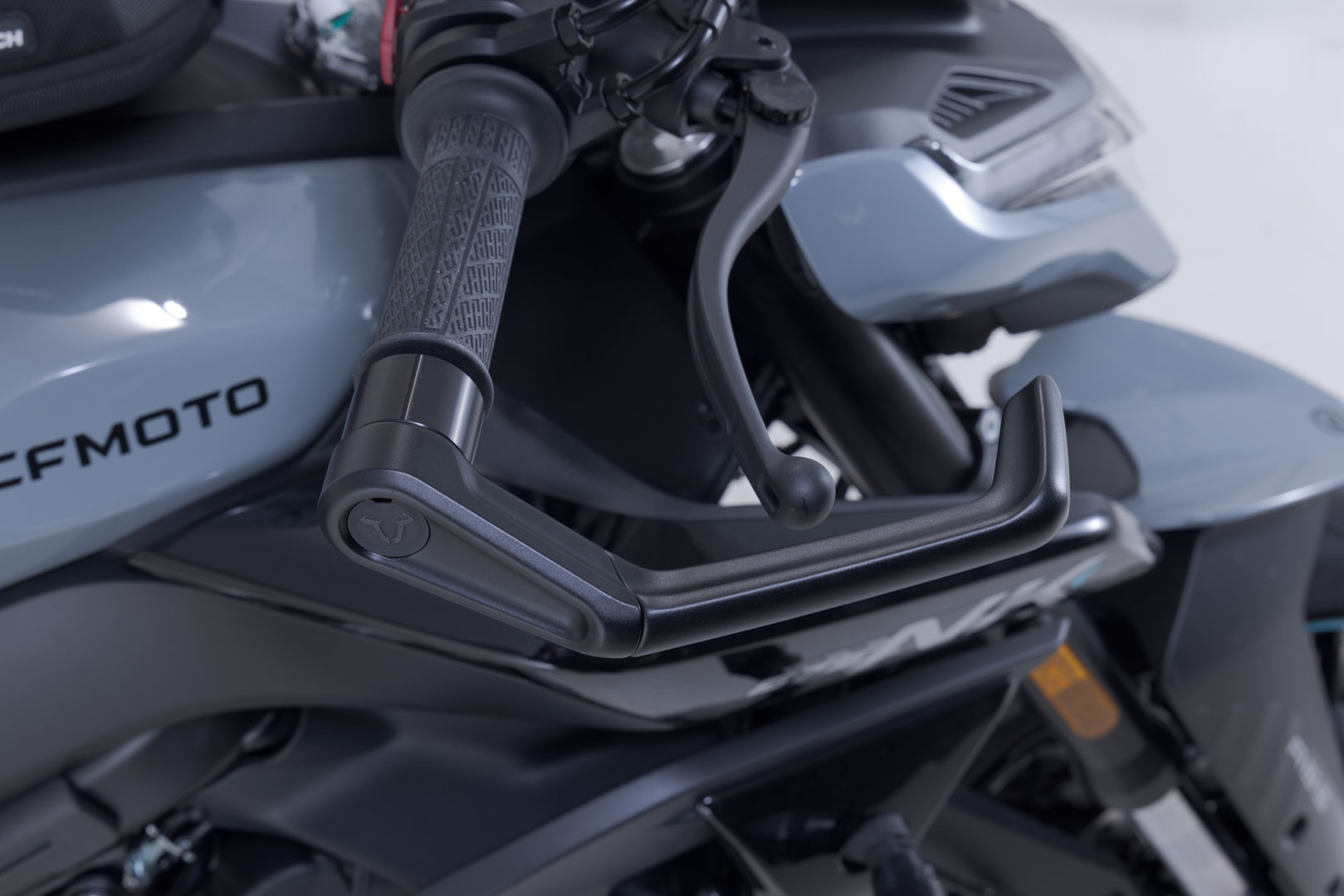 Protecții SW-Motech - Negri. CFMoto 675NK (25-). Figura 5
