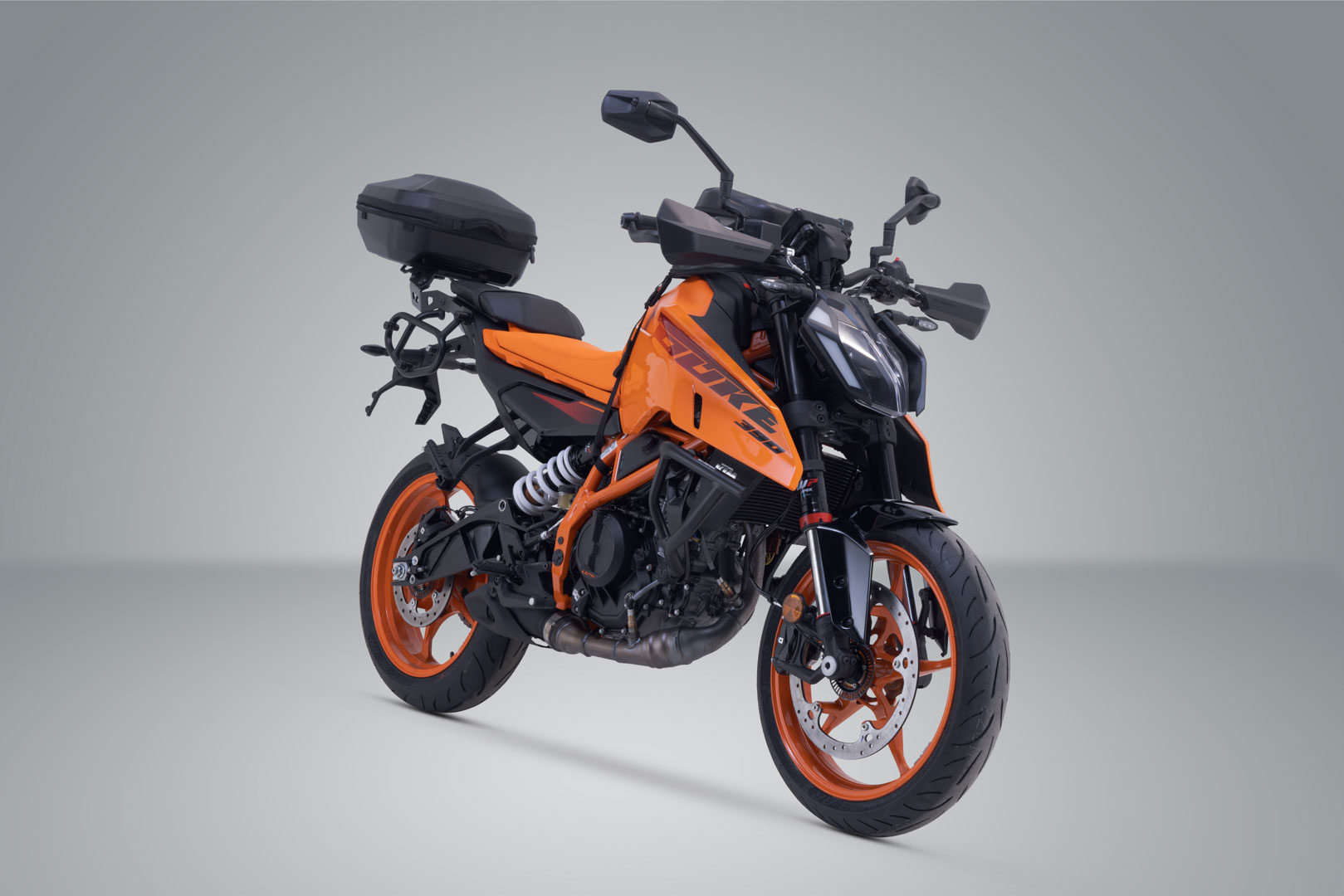 Sistem de carcasă superioară SW-Motech URBAN ABS - Negru. KTM 125 / 250 / 390 Duke (23-). Figura 2