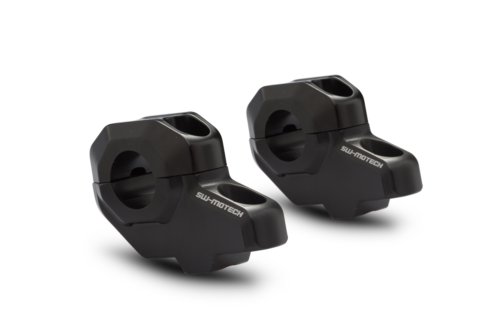 Spate cu bară SW-Motech pentru ghidonul Ø de 22 mm - H=30 mm. Se deplasează cu 21 mm. Negru. Figura 1