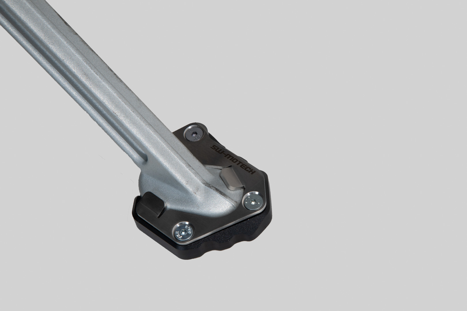 Extensie SW-Motech pentru piciorul lateral - Negru/argintiu. Triumph Tiger 900/GT/Pro (19-). Figura 3