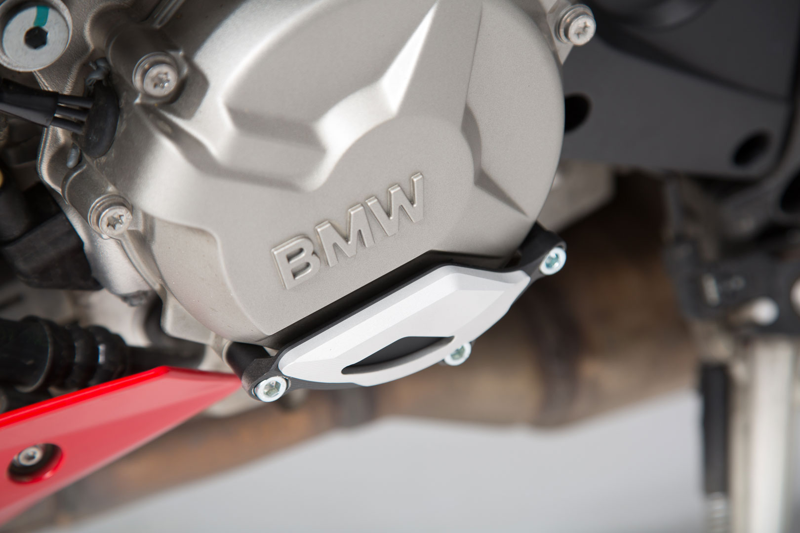 SW-Motech Protetor de caixa do motor - Preto/prata. BMW S1000R / RR / XR. Figura 1
